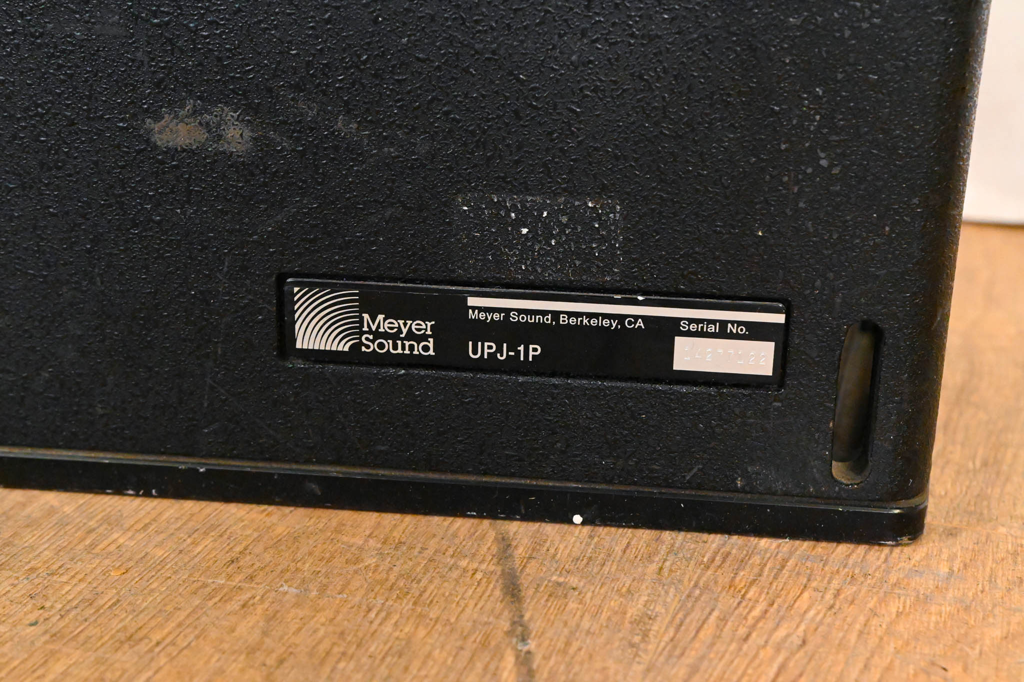 Meyer Sound UPJ-1P Compact VariO Loudspeaker (PAIR)