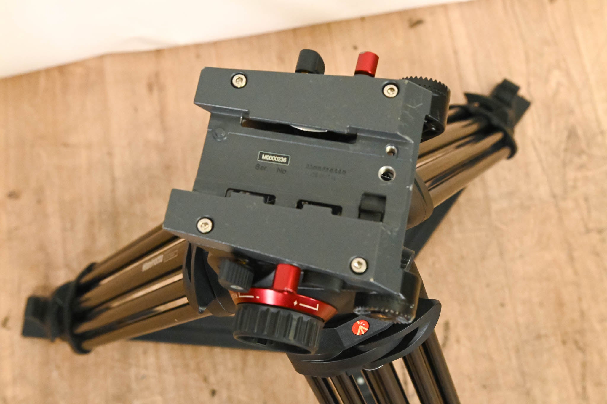 Manfrotto 504HD Fluid Video Head with 546GB 2-Stage Tripod