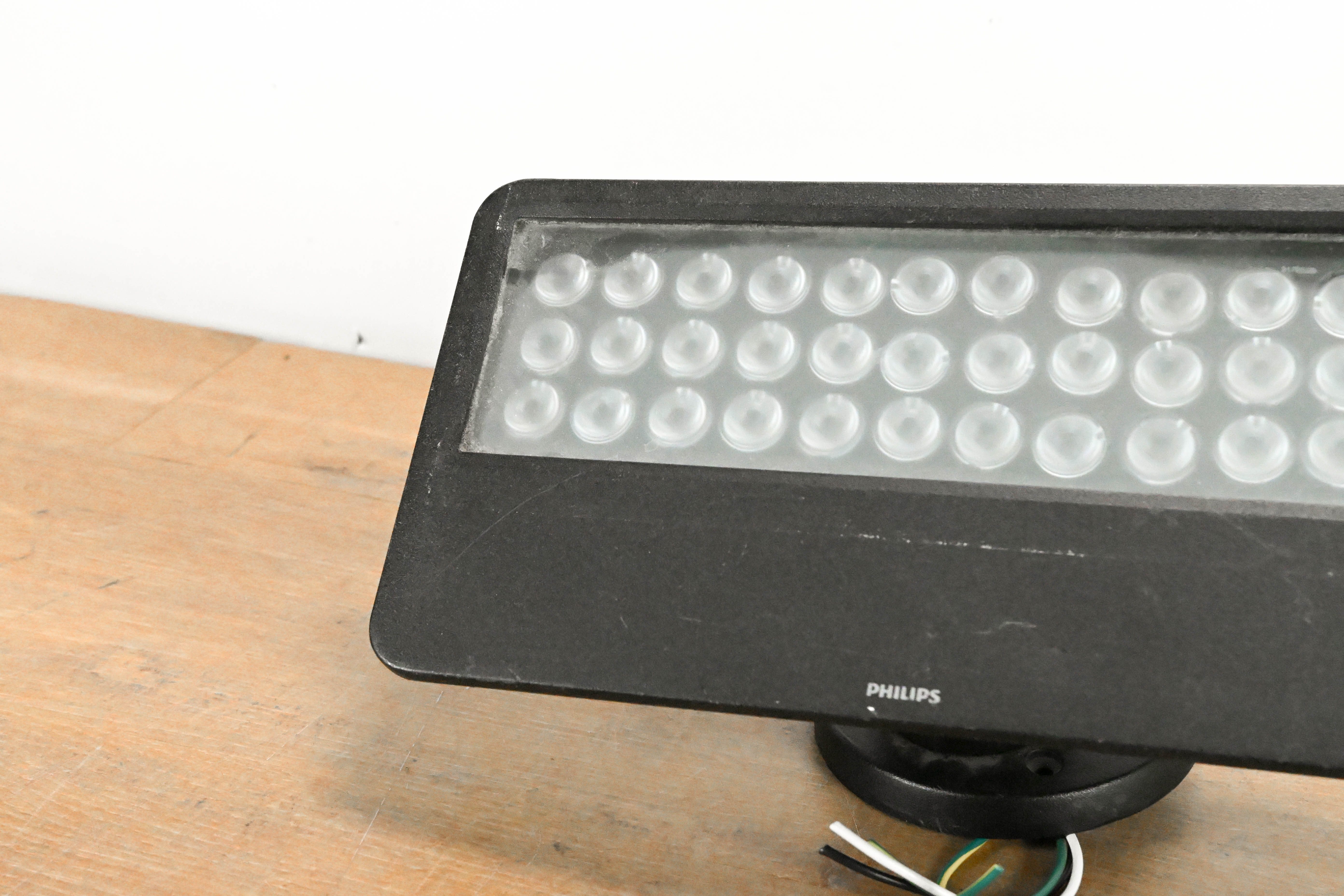 Philips iW Blast12 Powercore Frosted Lens LED Fixture