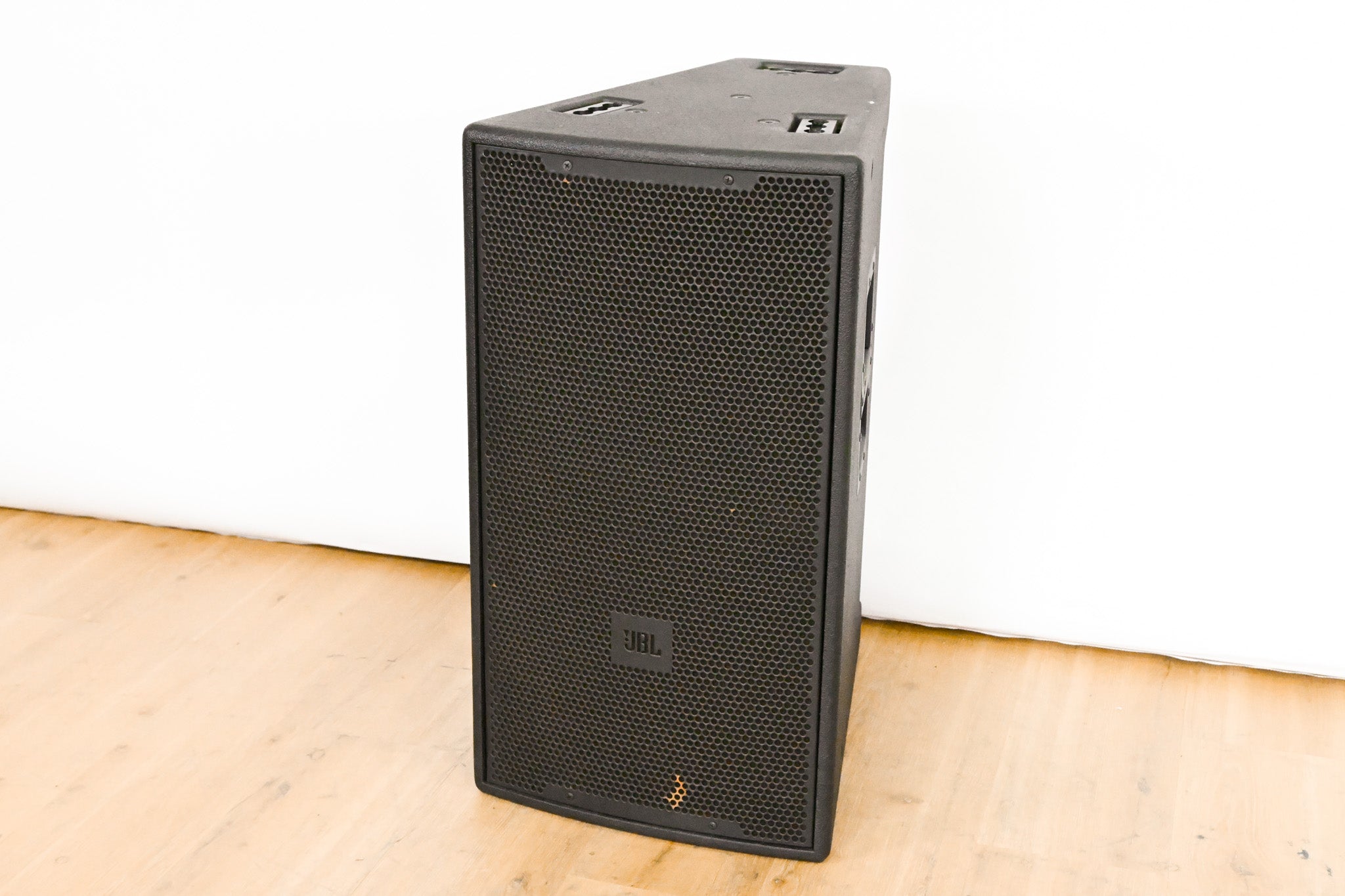 JBL VP7212/64DP 2-Way Powered Speaker