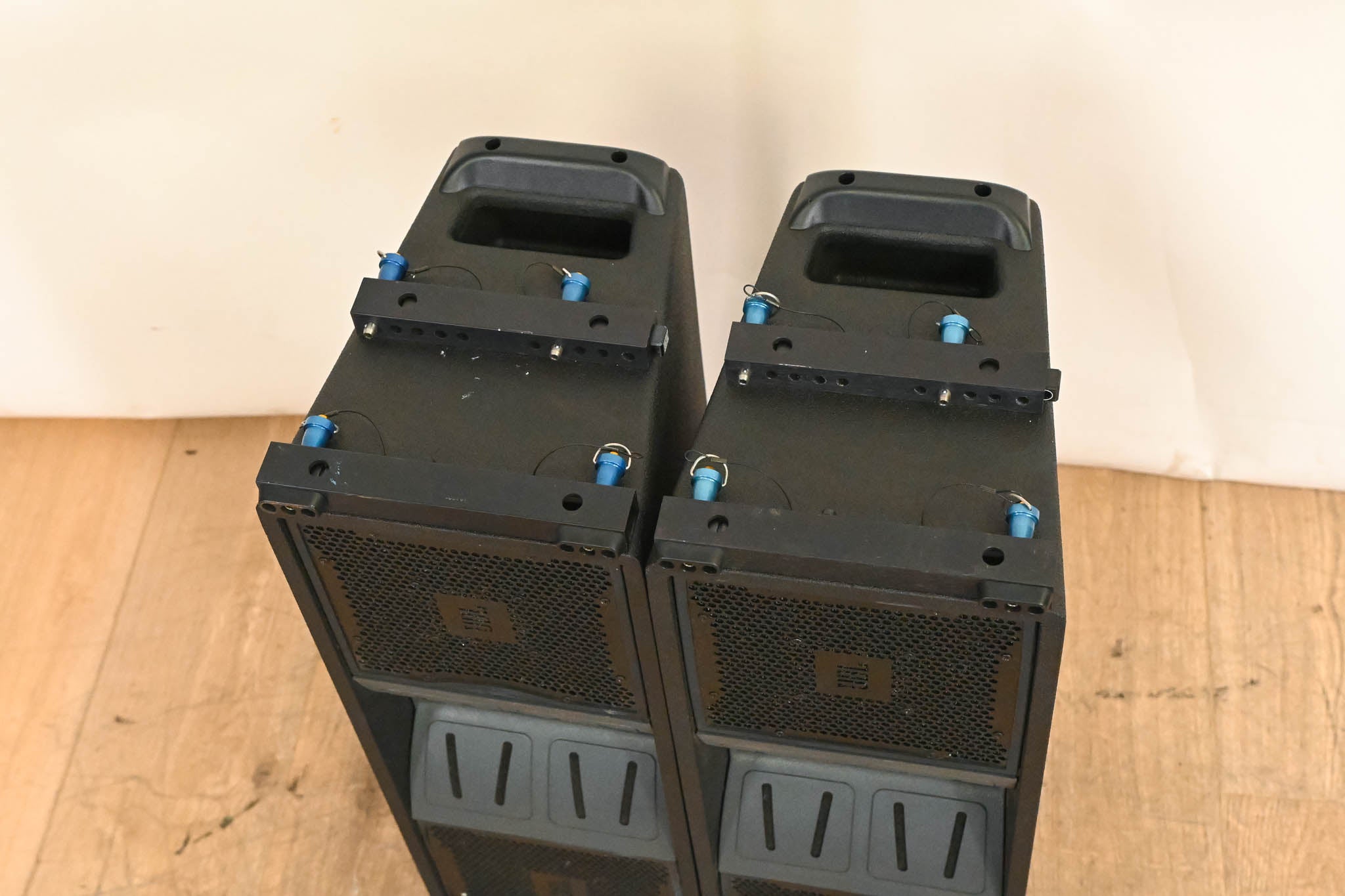 JBL VT4886 Dual 6.5" Passive Compact Line Array Loudspeakers (PAIR)