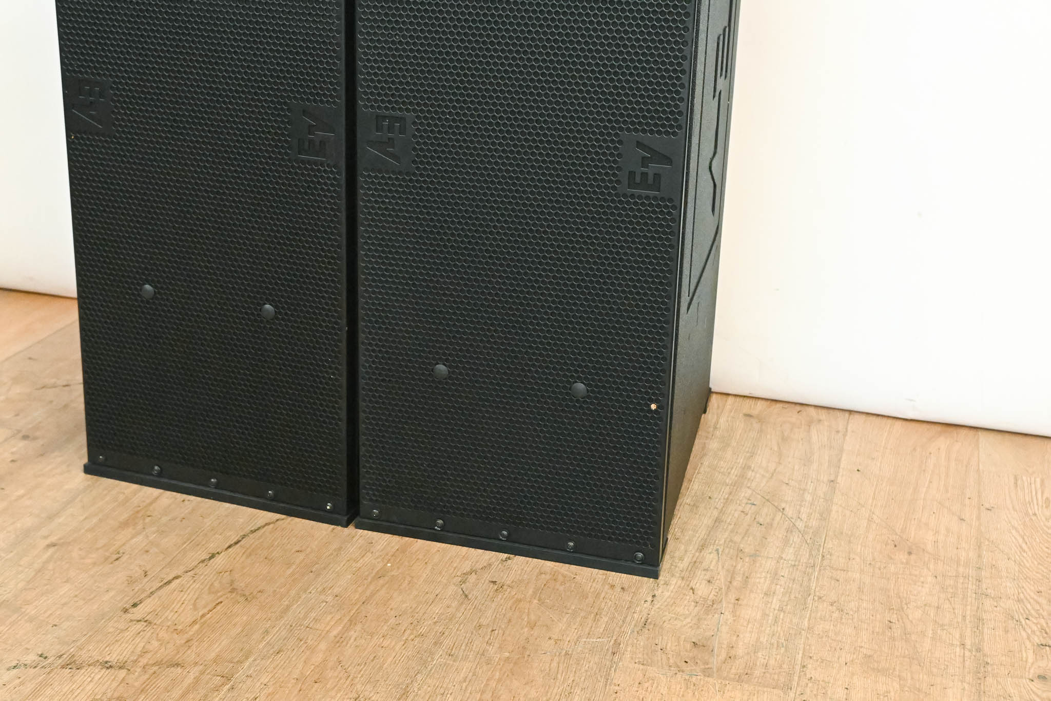 Electro-Voice (EV) XLC127DVX Three-Way Compact Line Array Element (PAIR)