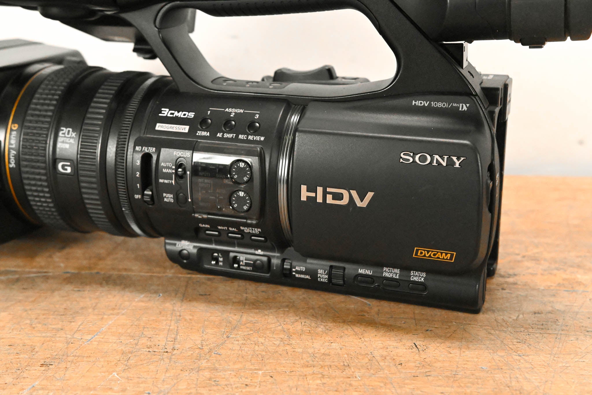 Sony HVR-Z5U Professional 1/3" 3-CMOS HDV Camcorder