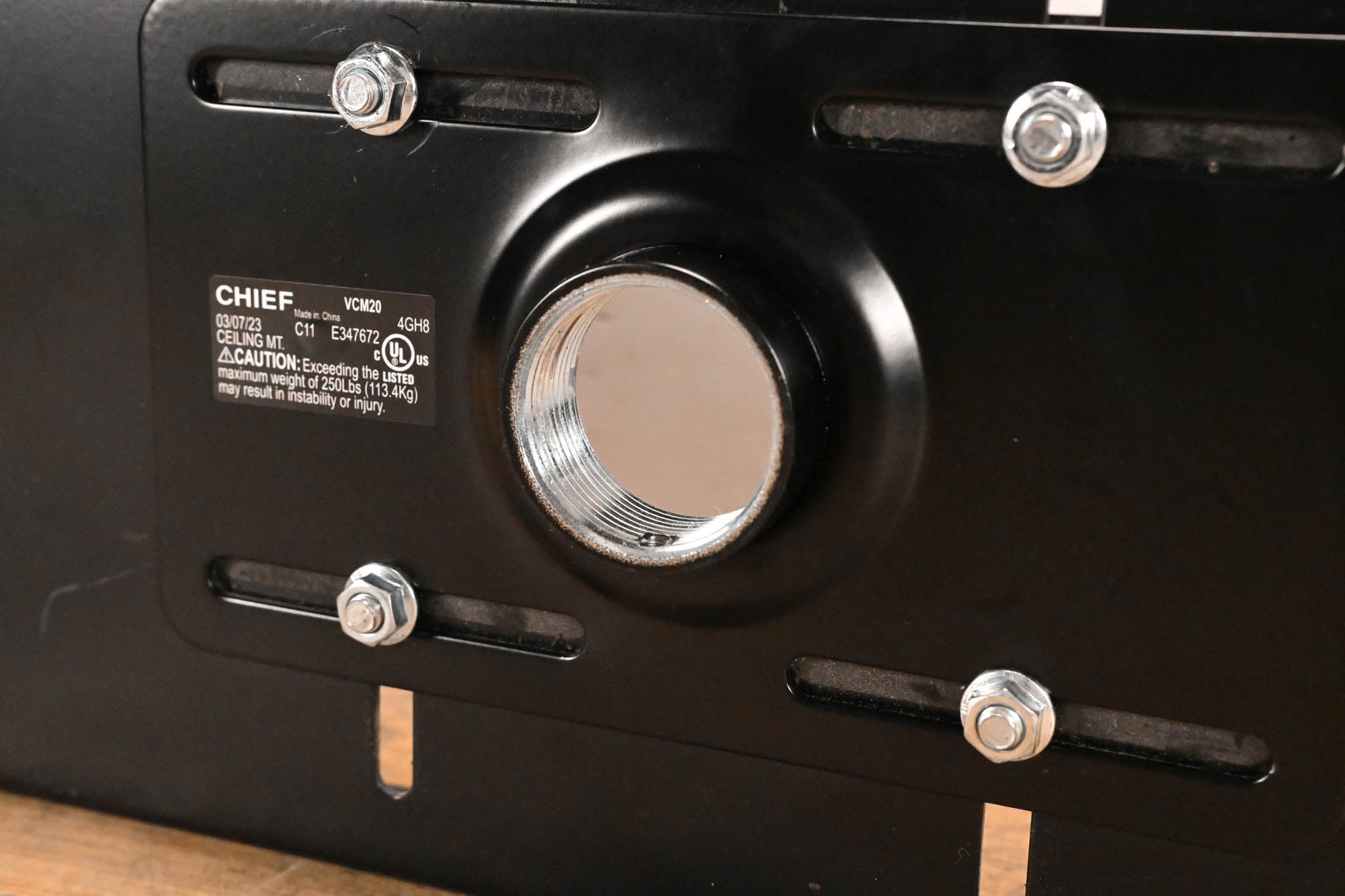 Chief VCM-20 Heavy Duty LCD/CRT Projector Ceiling Mount