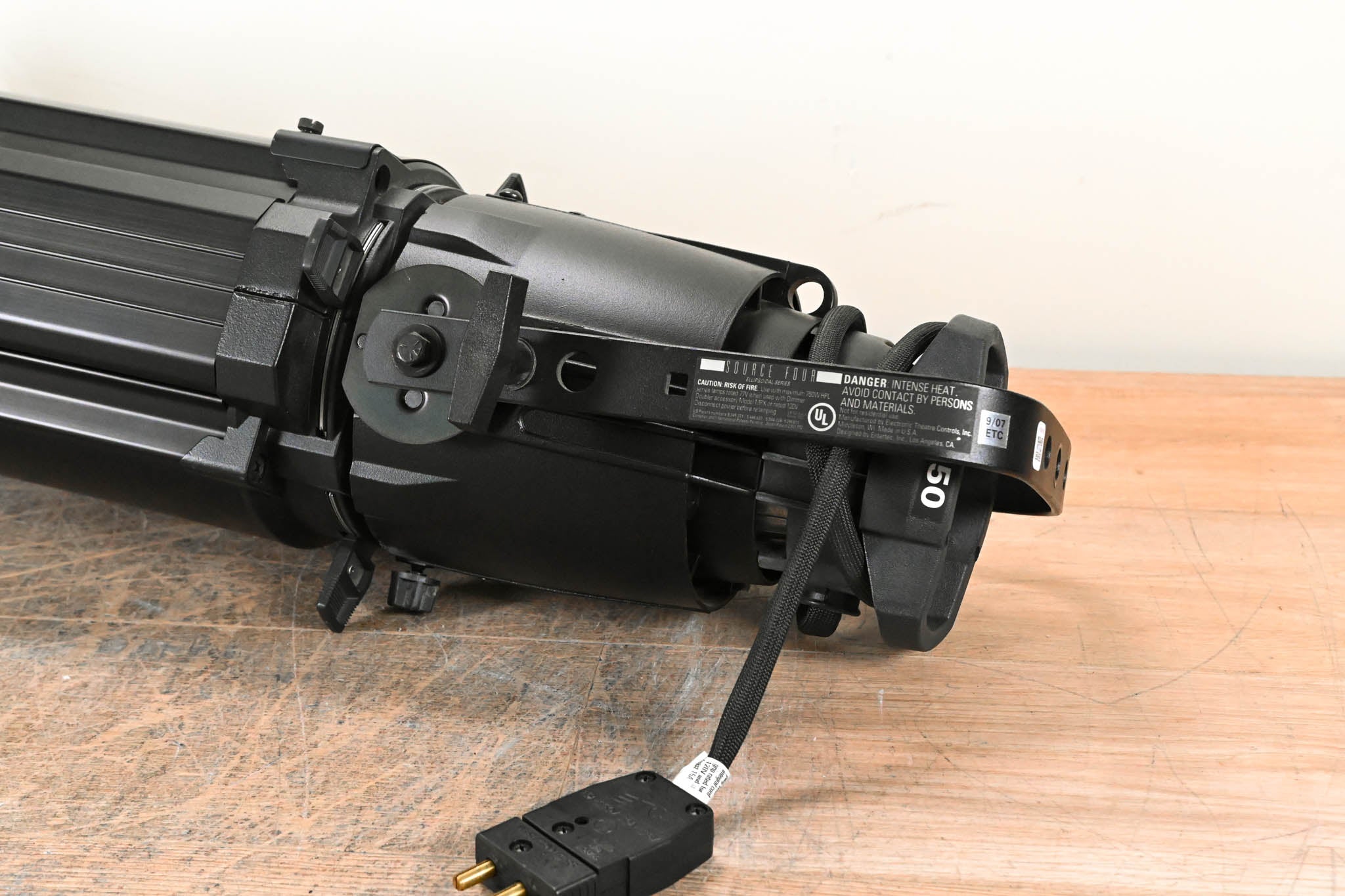 ETC Source Four Zoom 15-30 Degree 750 Ellipsoidal Light