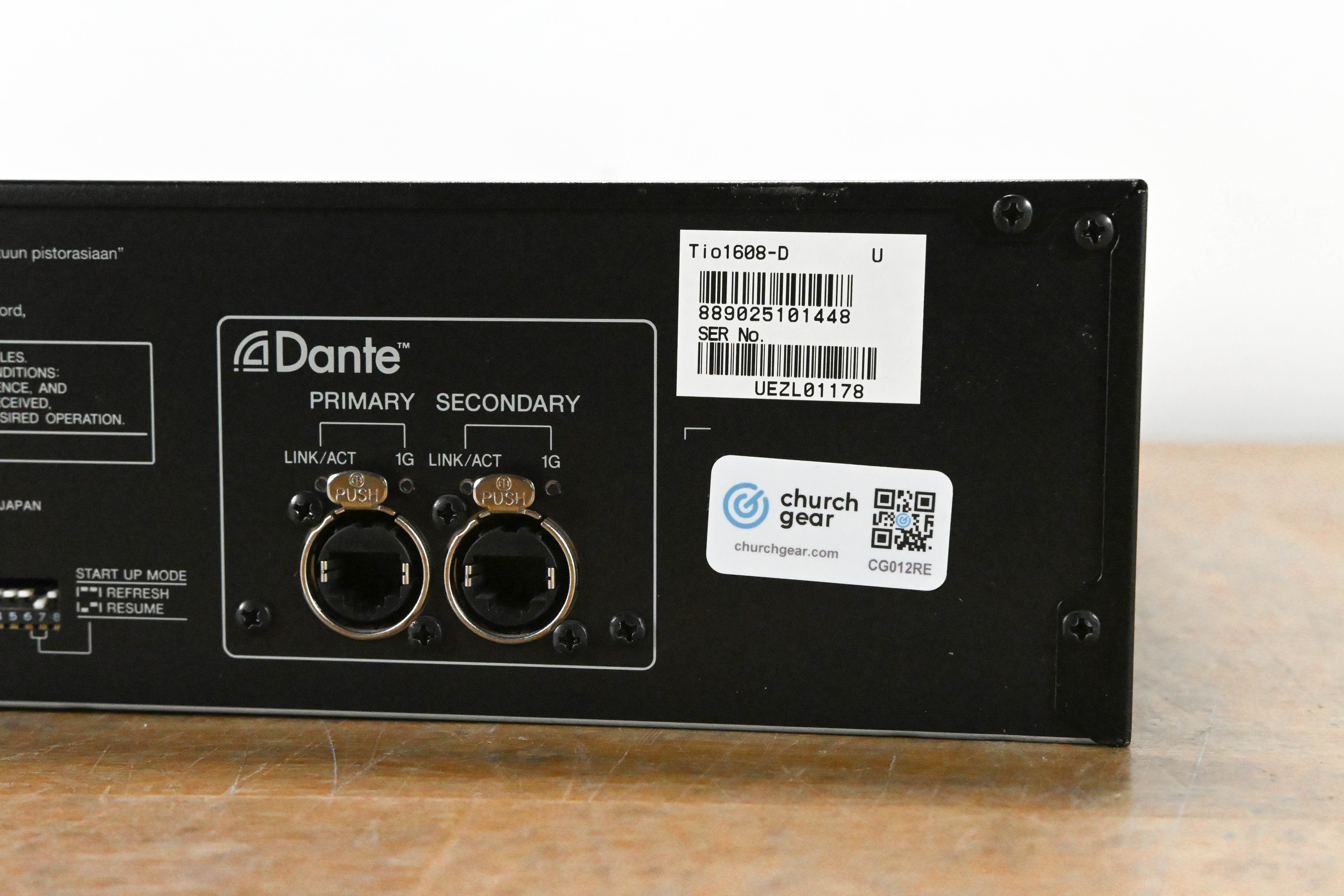 Yamaha Tio1608-D 16-Input/8-Output Dante Stagebox for TF Series Mixers