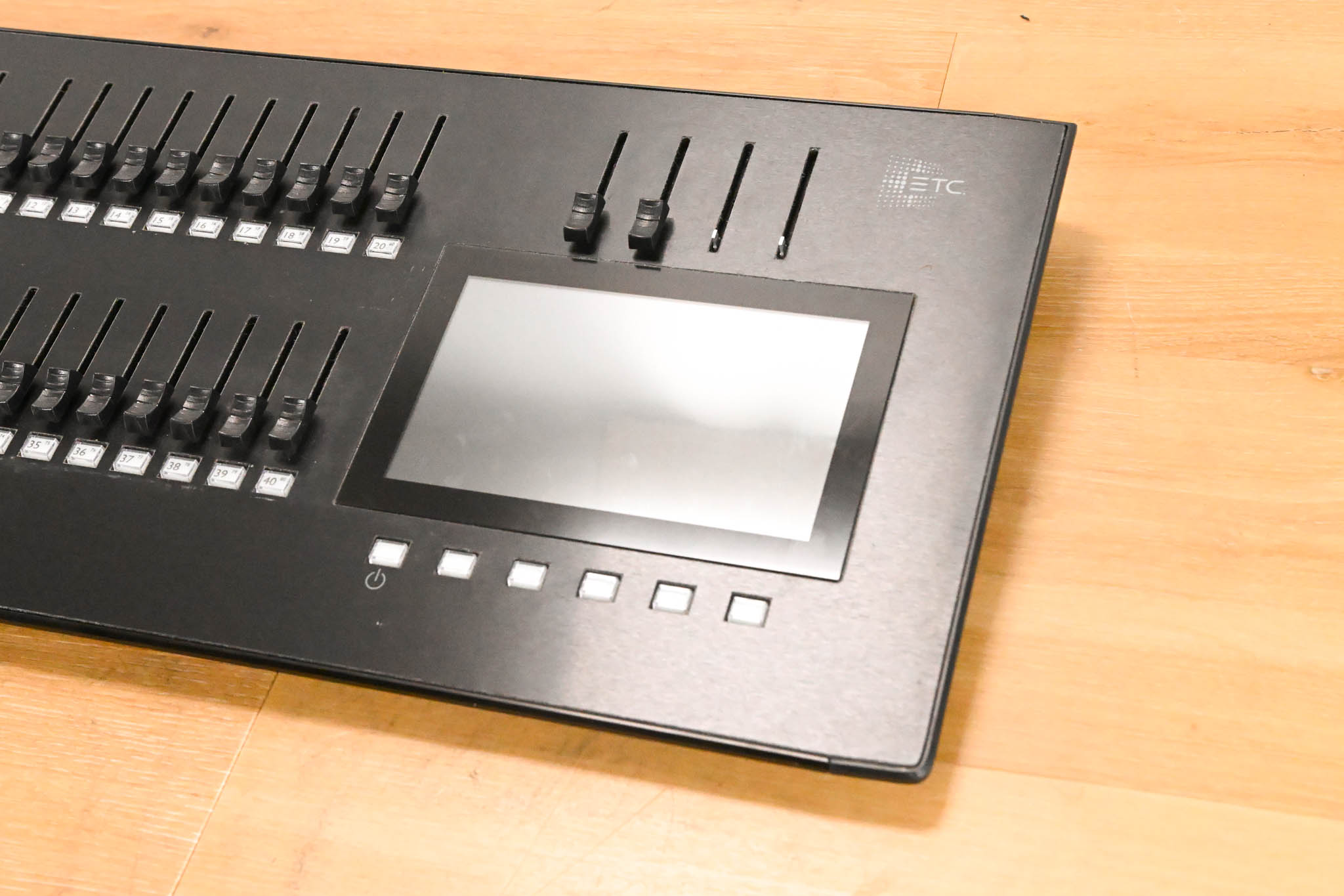 ETC CS40 ColorSource 40-Fader Lighting Console (NO POWER SUPPLY)