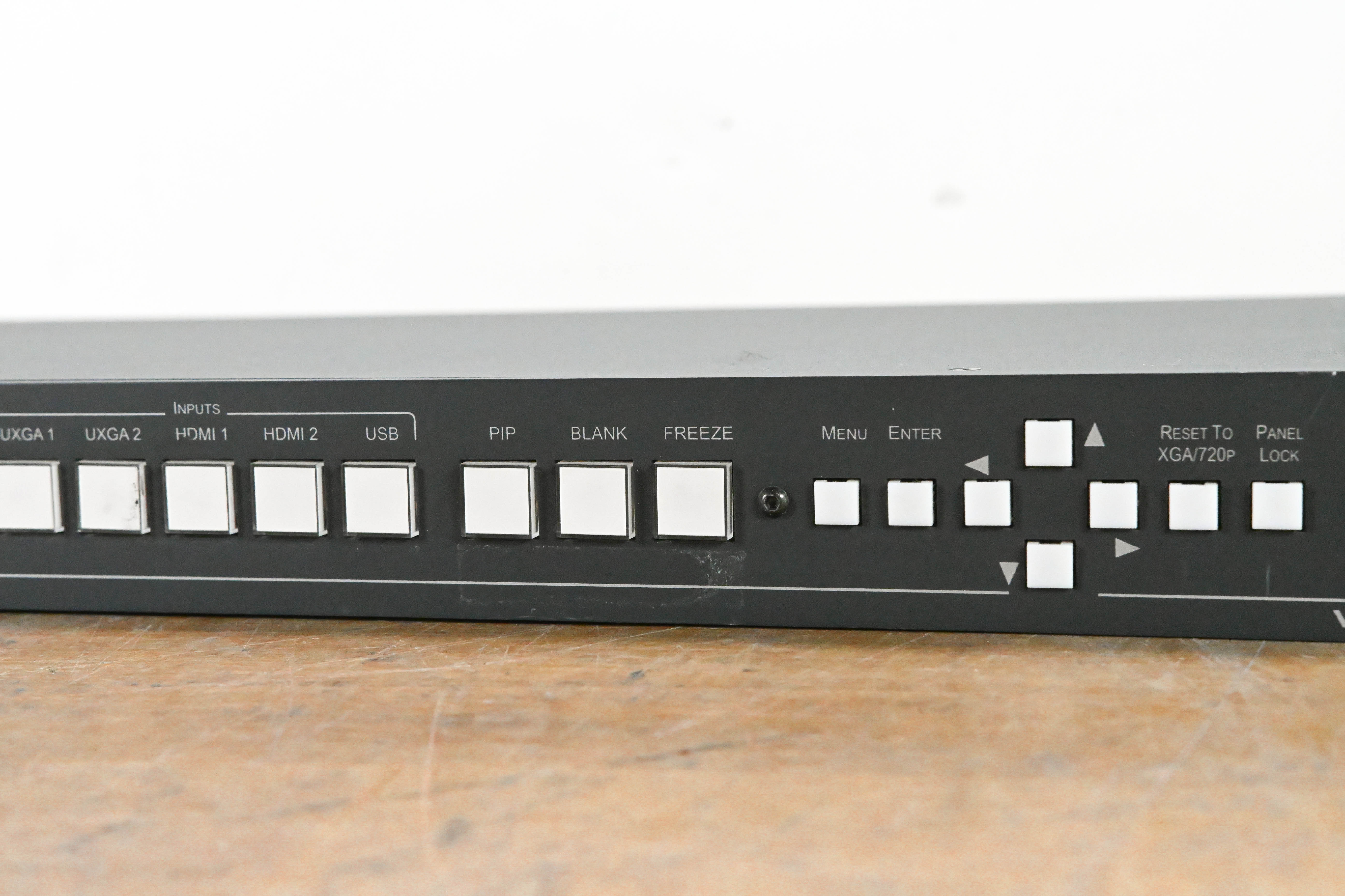 Kramer VP-728 9−Input ProScale Presentation Scaler/Switcher