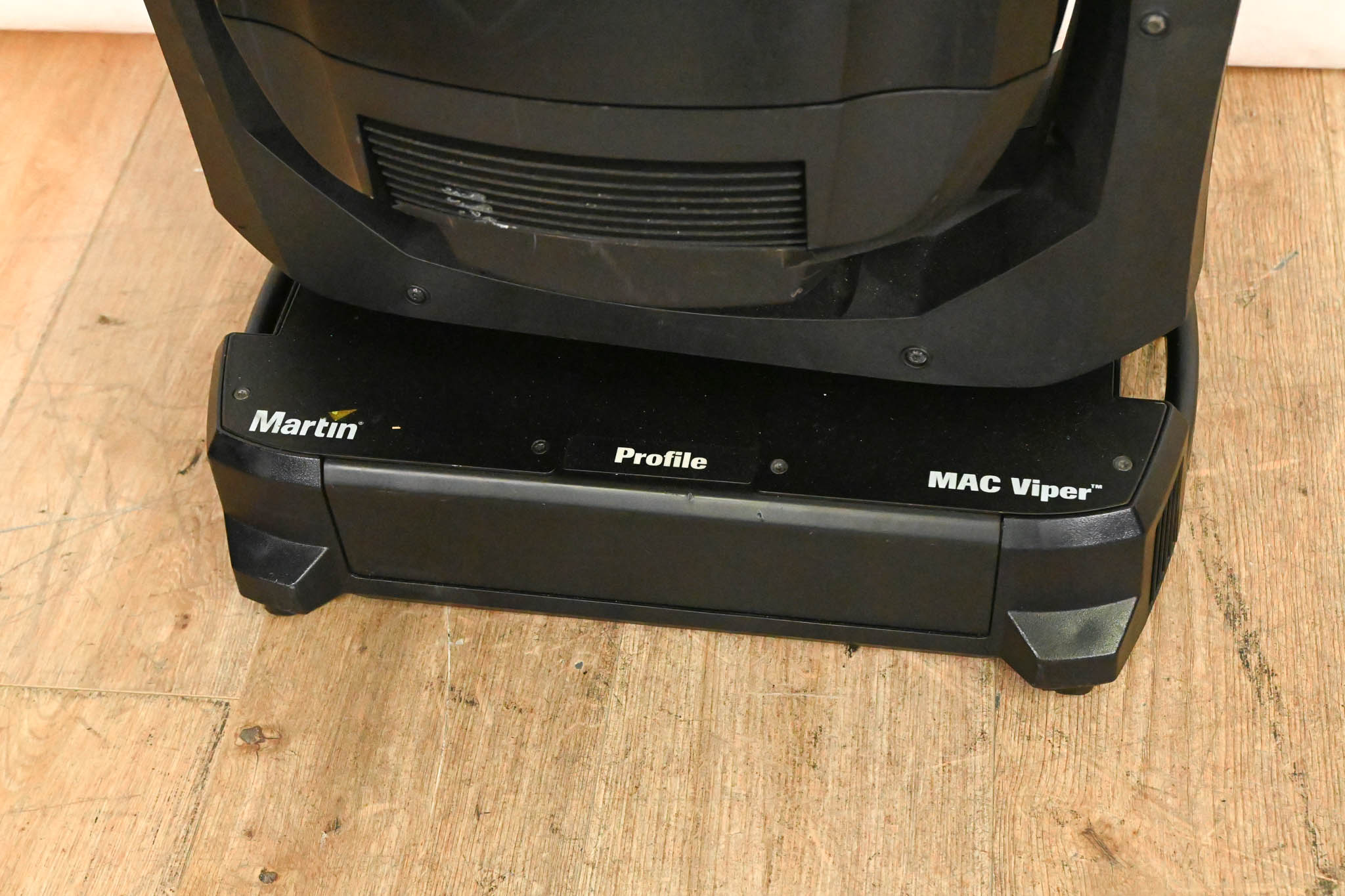 Martin MAC Viper Profile High Output Discharge-Based Moving Light