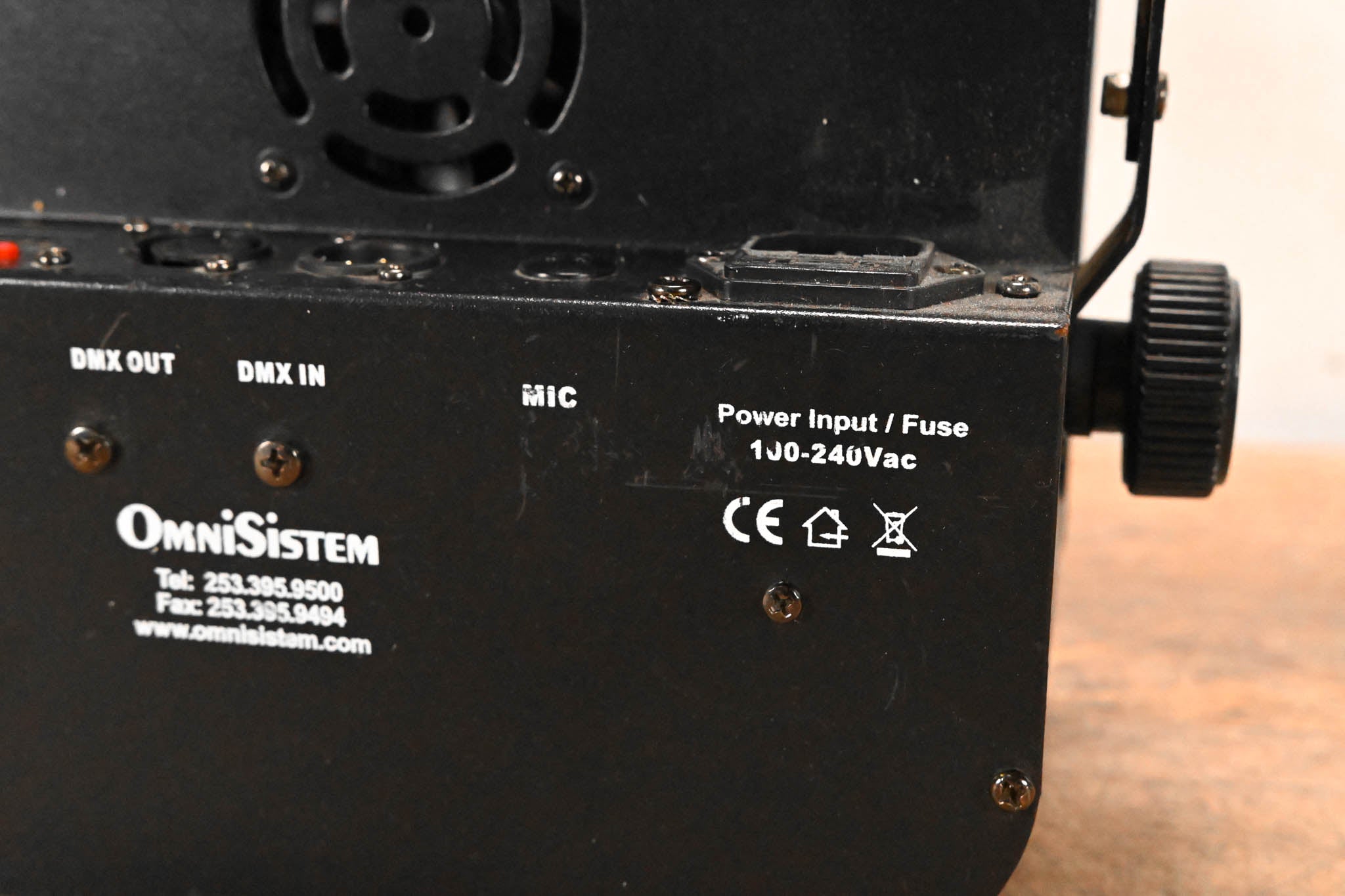 OmniSistem Thin Par Plus RGBW 6 x 10W RGBA Par Can Light