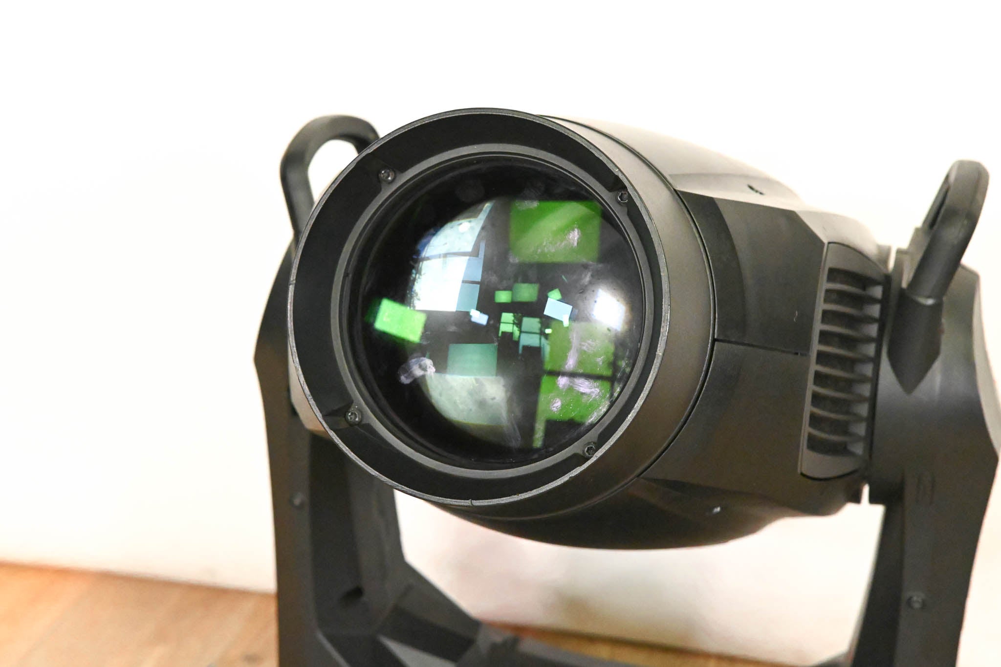 Martin MAC Viper Profile High Output Discharge-Based Moving Light