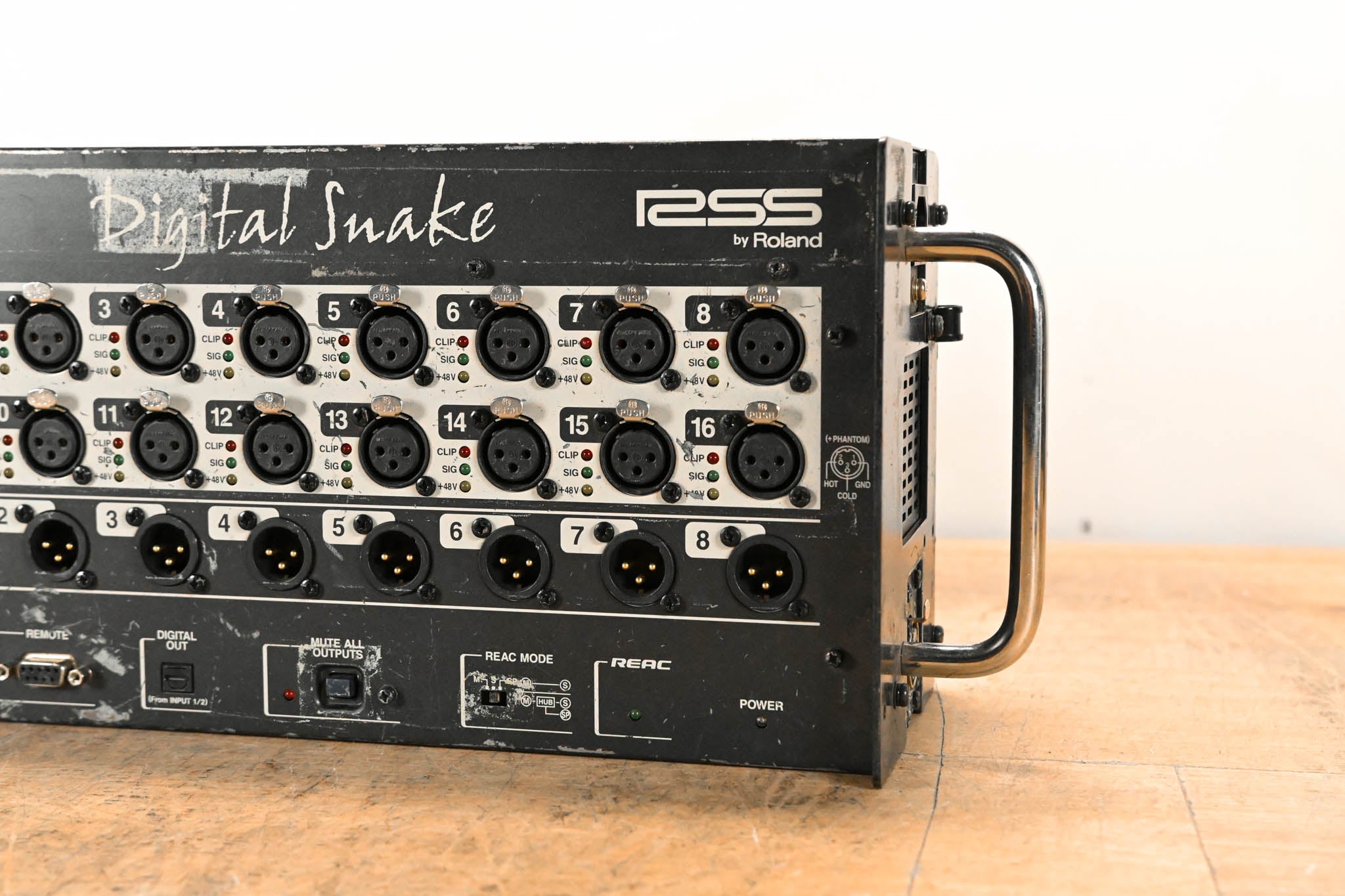 Roland S-1608 16 x 8 Stage Unit