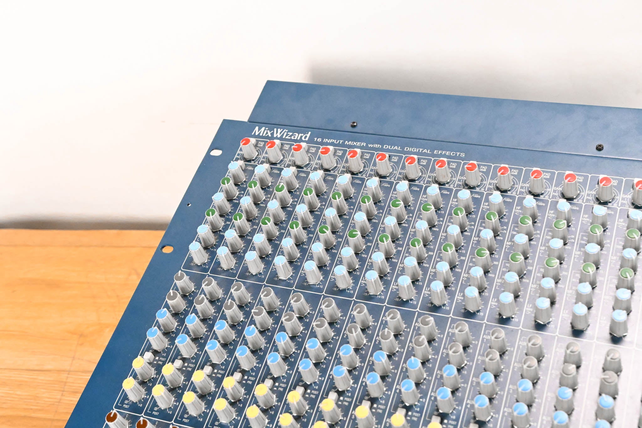 Allen & Heath MixWizard WZ16:2DX 16-Channel Audio Mixer