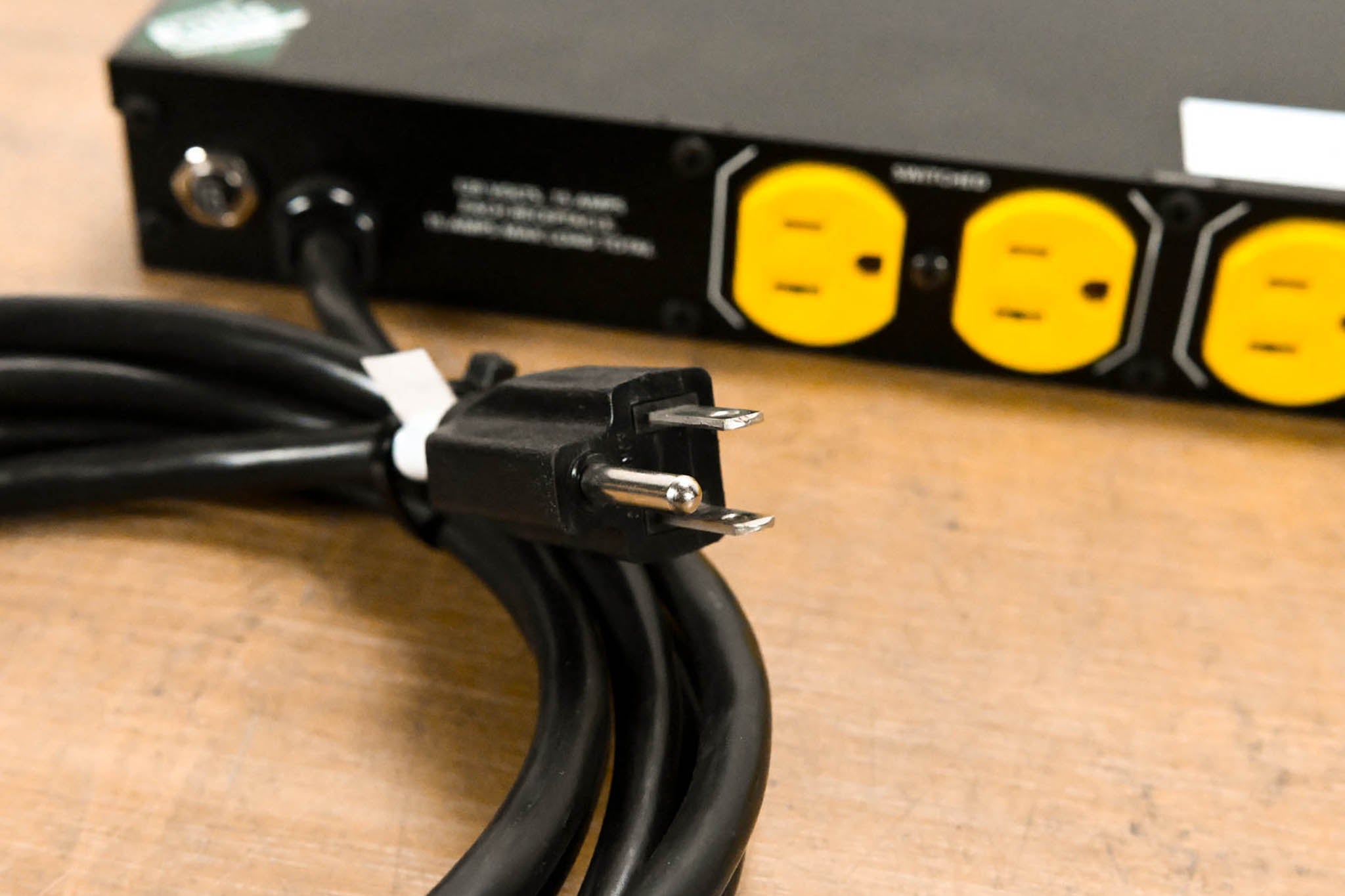 SurgeX SX1115-RL Rackmountable 8-Outlet Power Conditioner