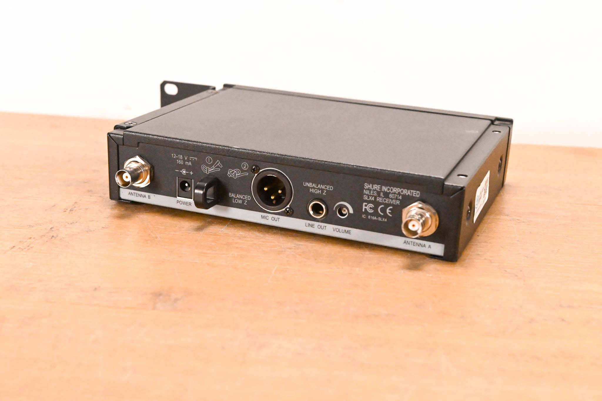 Shure SLX14 Bodypack Wireless System - J3 Band (NO POWER SUPPLY)