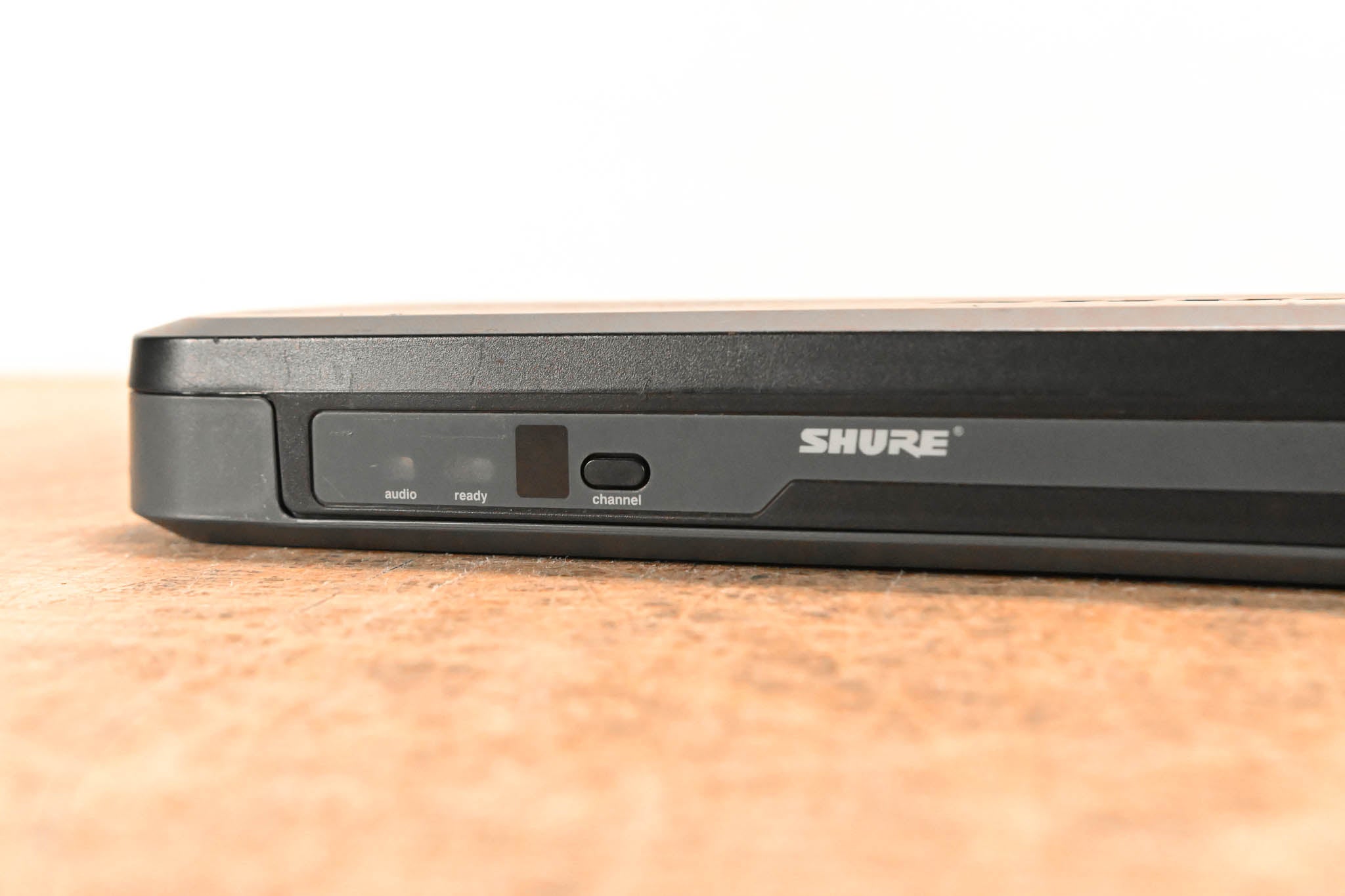 Shure PG88 Dual-Channel Wireless Receiver - H7 Band (NO POWER SUPPLY)
