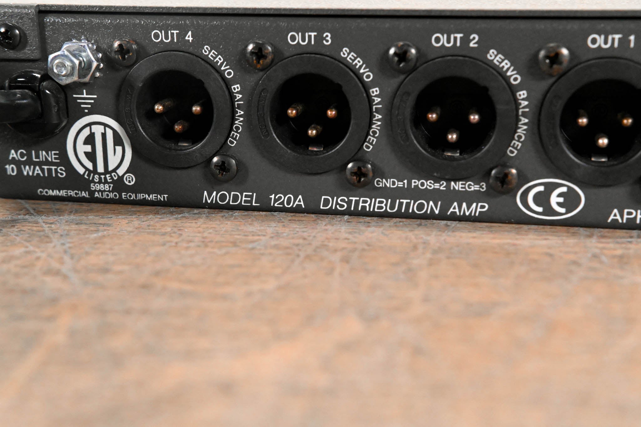 Aphex 120A Distribution Amplifier with 1 XLR Input and 4 XLR Outputs