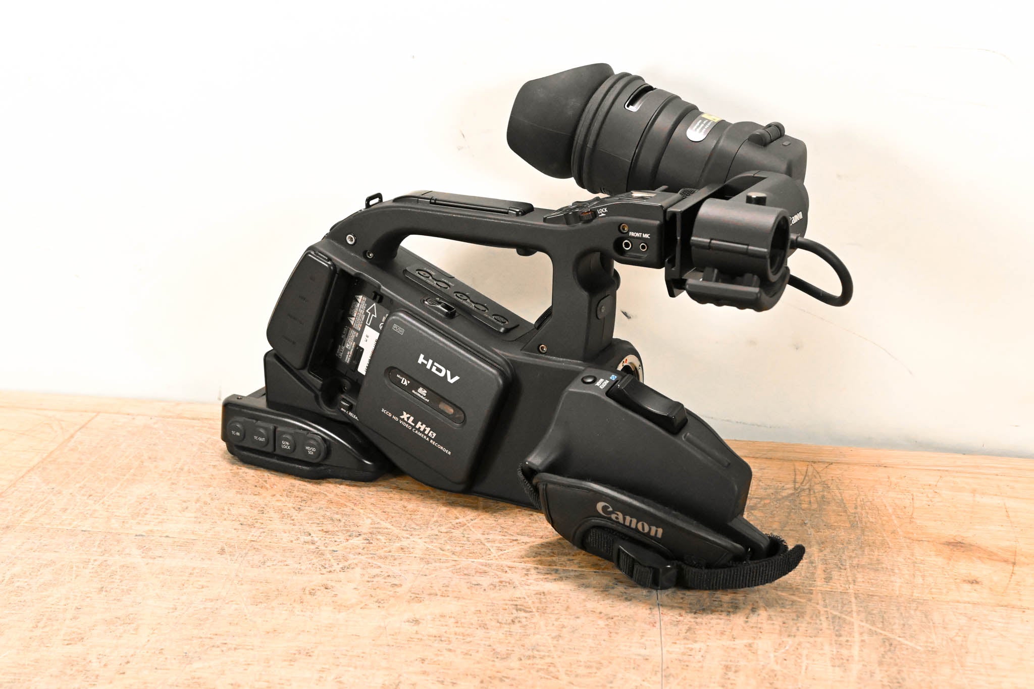 Canon XL H1s 3-CCD High Definition Camcorder