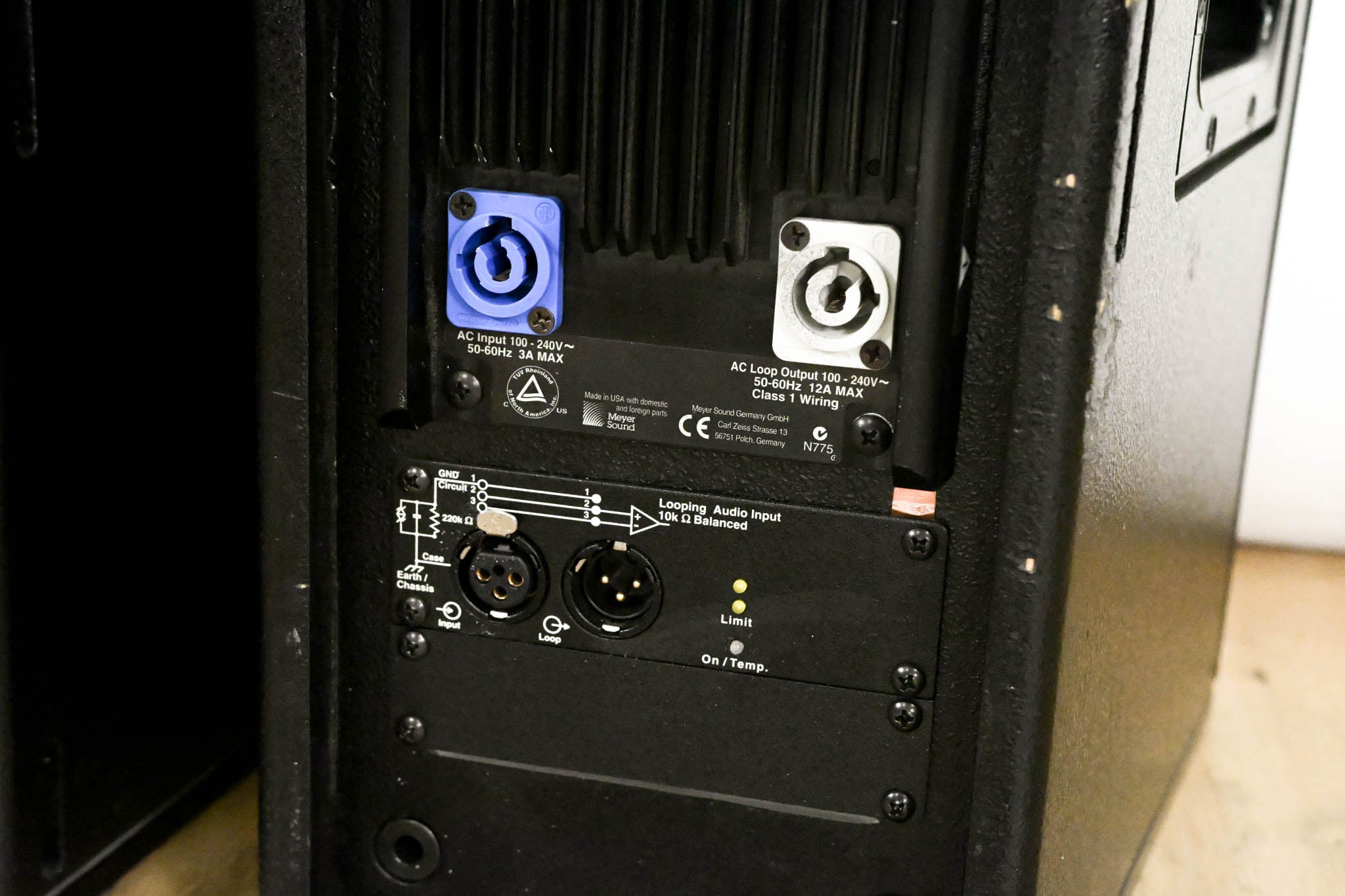 Meyer Sound UPJ-1P Compact VariO Loudspeaker (PAIR)