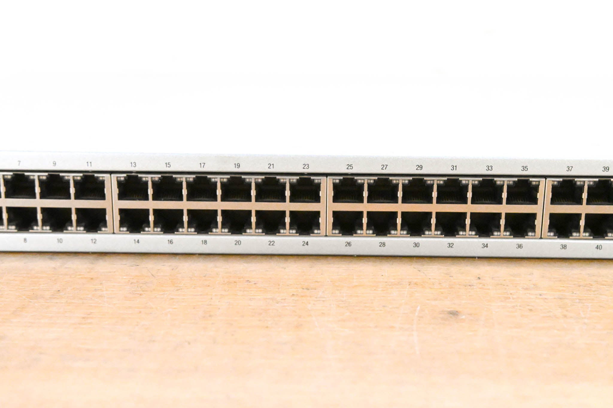 Ubiquiti UniFi US-48 Switch 48 48-Port Gigabit Ethernet Switch