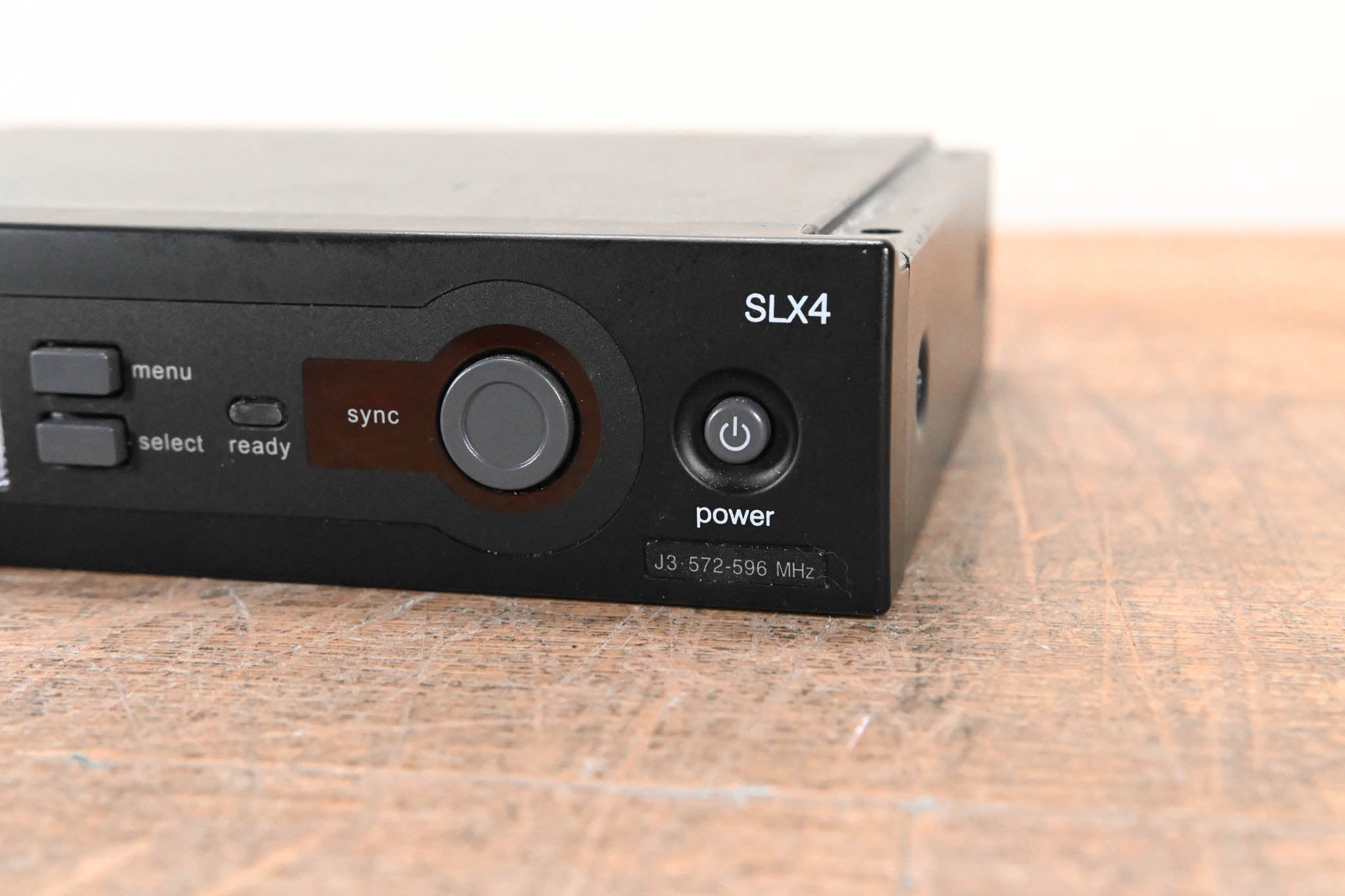 Shure SLX4 Wireless Receiver - J3 Band: 572-596 MHz (NO POWER SUPPLY)