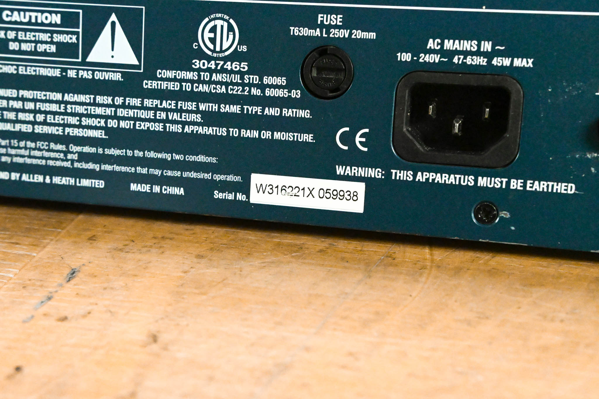 Allen & Heath MixWizard WZ3 16:2 16-Channel Analog Mixer