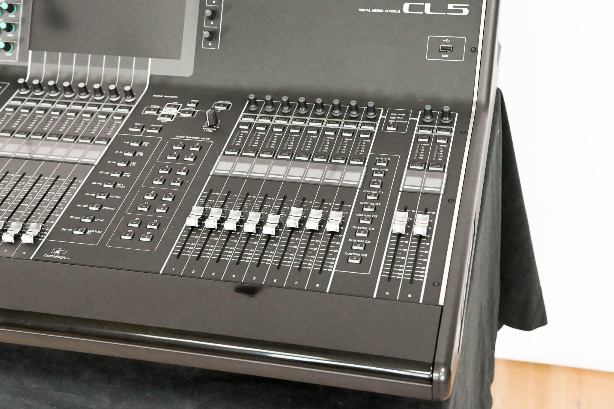 Yamaha CL5 72-Channel Digital Mixing Console