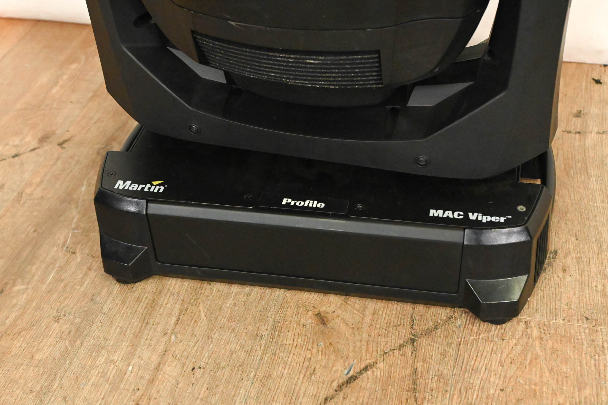 Martin MAC Viper Profile High Output Discharge-Based Moving Light