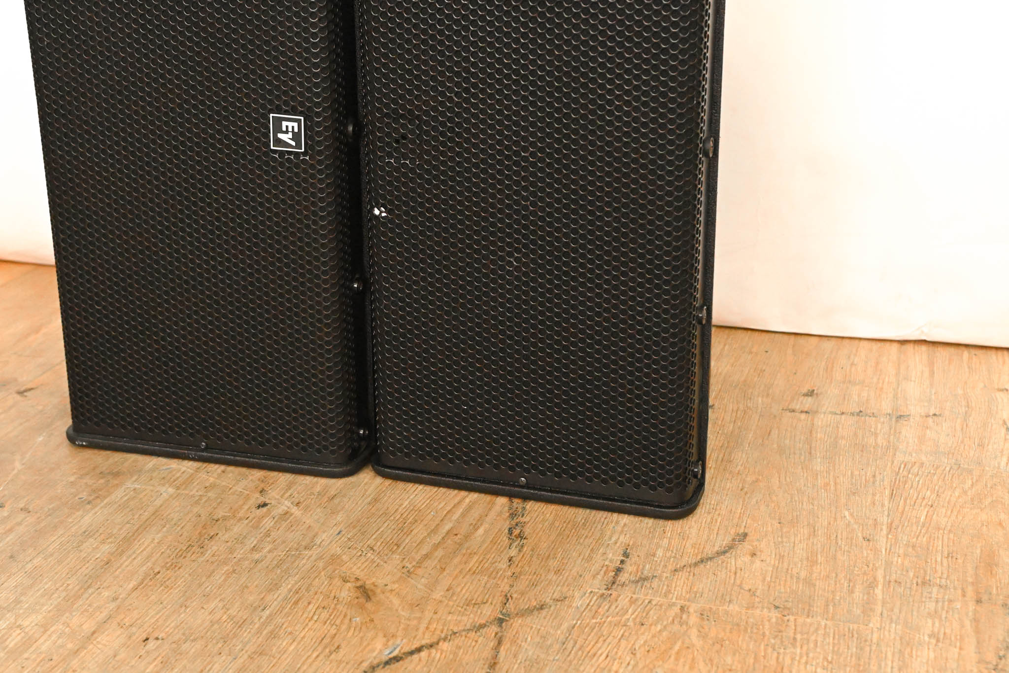 Electro-Voice (EV) Xi-1082 X-Array Install 8" 2-Way Loudspeaker (PAIR)