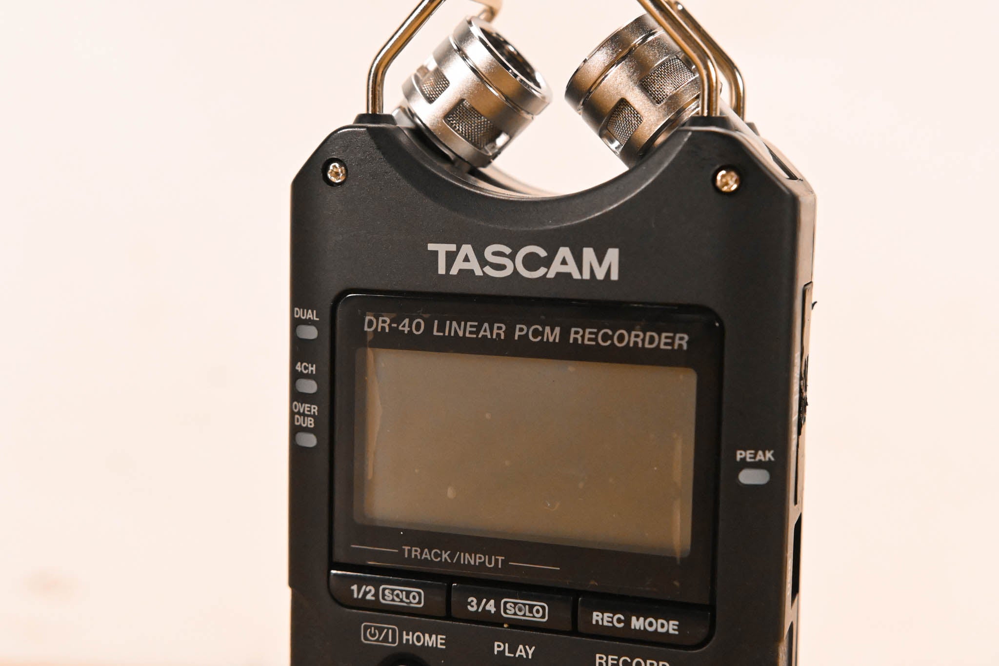 TASCAM DR-40 Handheld 4-Track Recorder