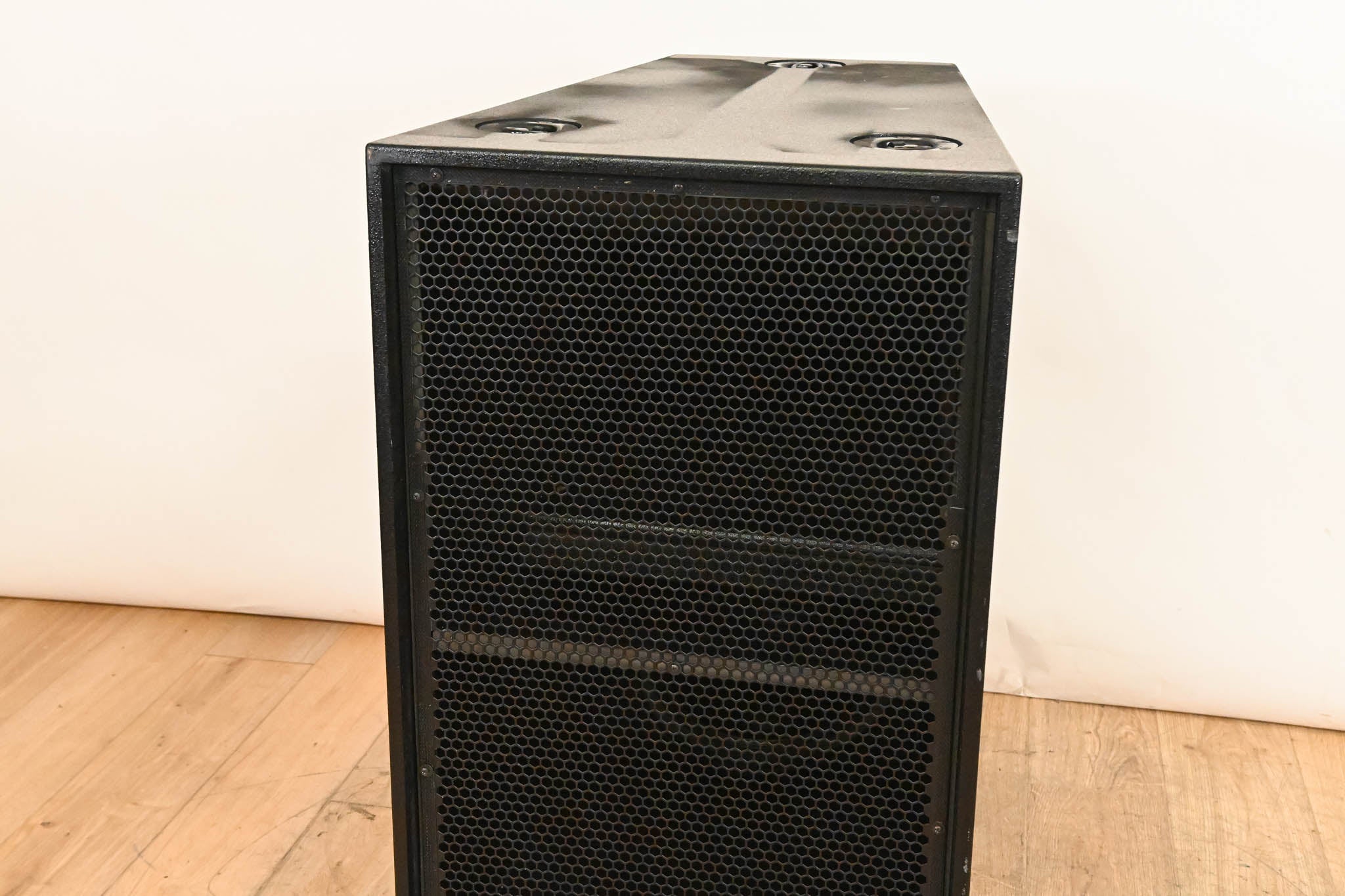Meyer Sound DS-4P Self-Powered Mid-Bass Reinforcement Loudspeaker