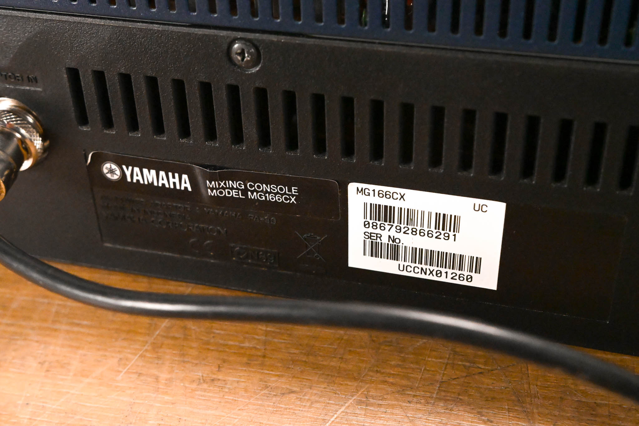 Yamaha MG166CX 16-Channel, 6-Bus Analog Mixer