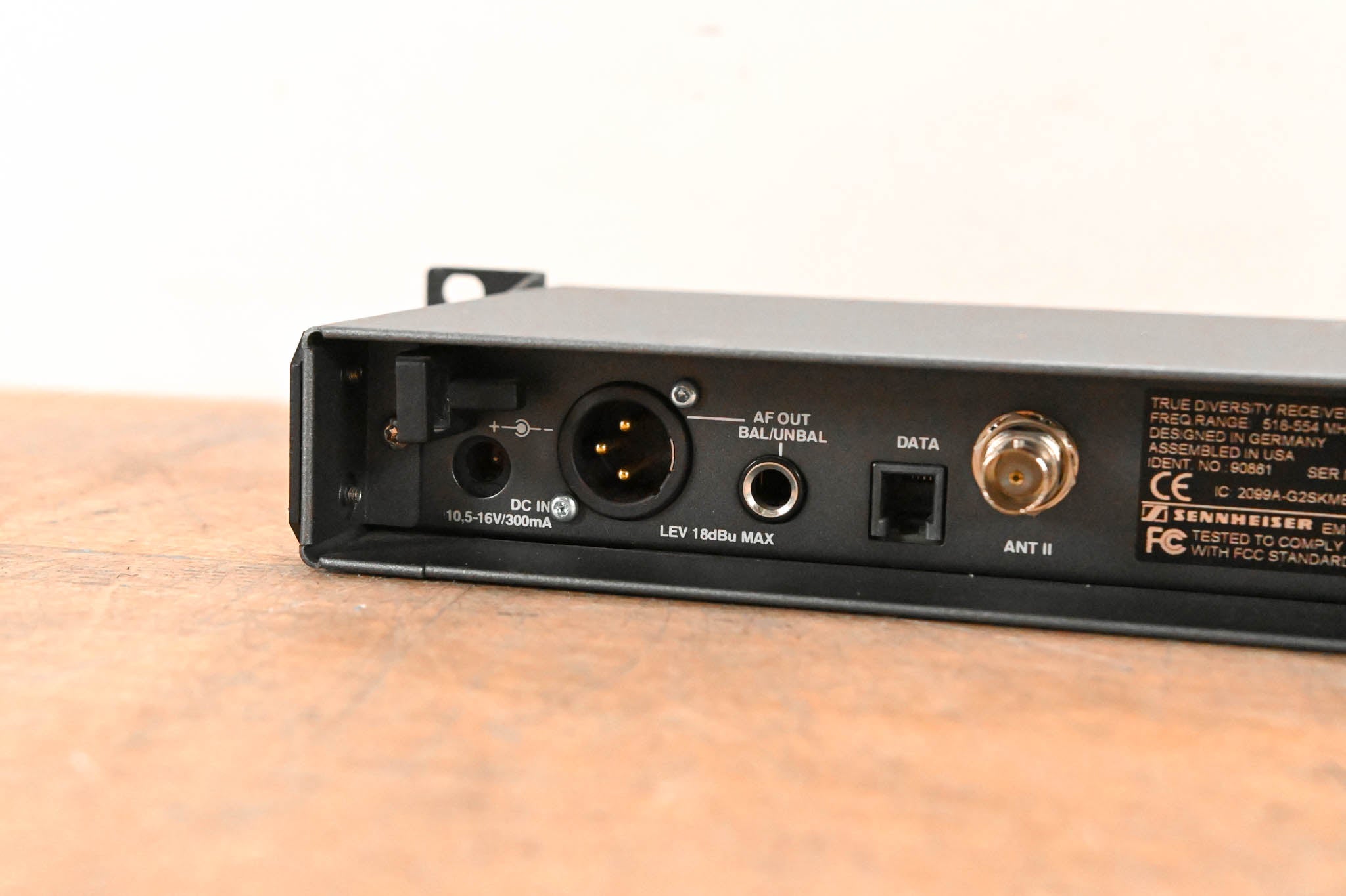 Sennheiser ew 300 G2 Handheld Wireless System 518-554MHz NO POWER SUPPLY