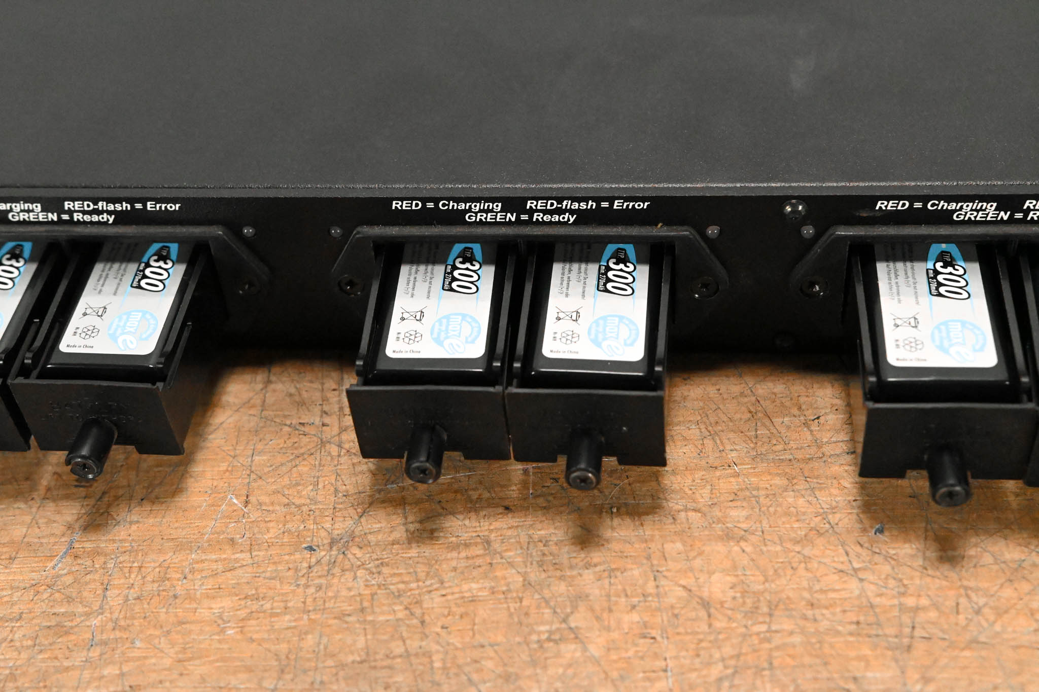 Ansmann Professional 8 - 9V Rack Mount Battery Charger