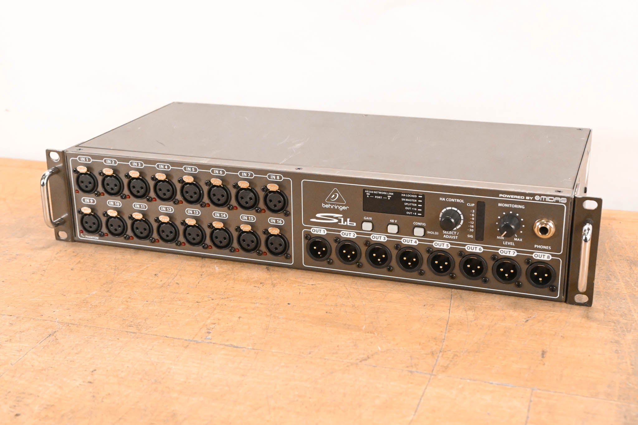 Behringer S16 16 x 8 Digital Stage Box