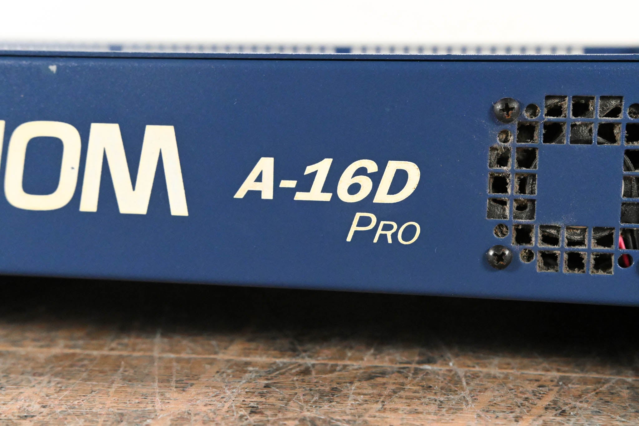 Aviom A-16D Pro A-Net Distributor