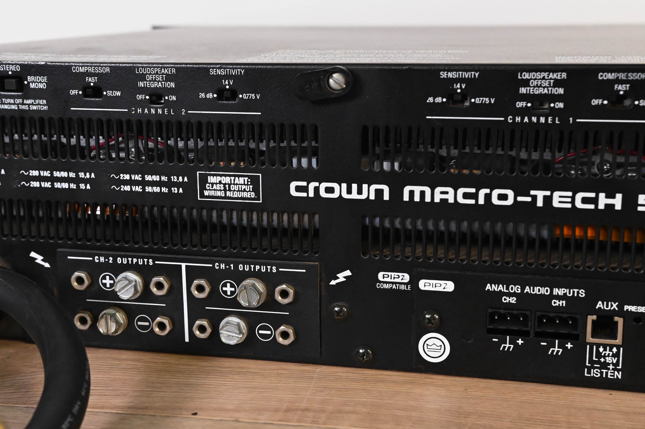 Crown Macro-Tech 5002VZ 2-Channel Power Amplifier