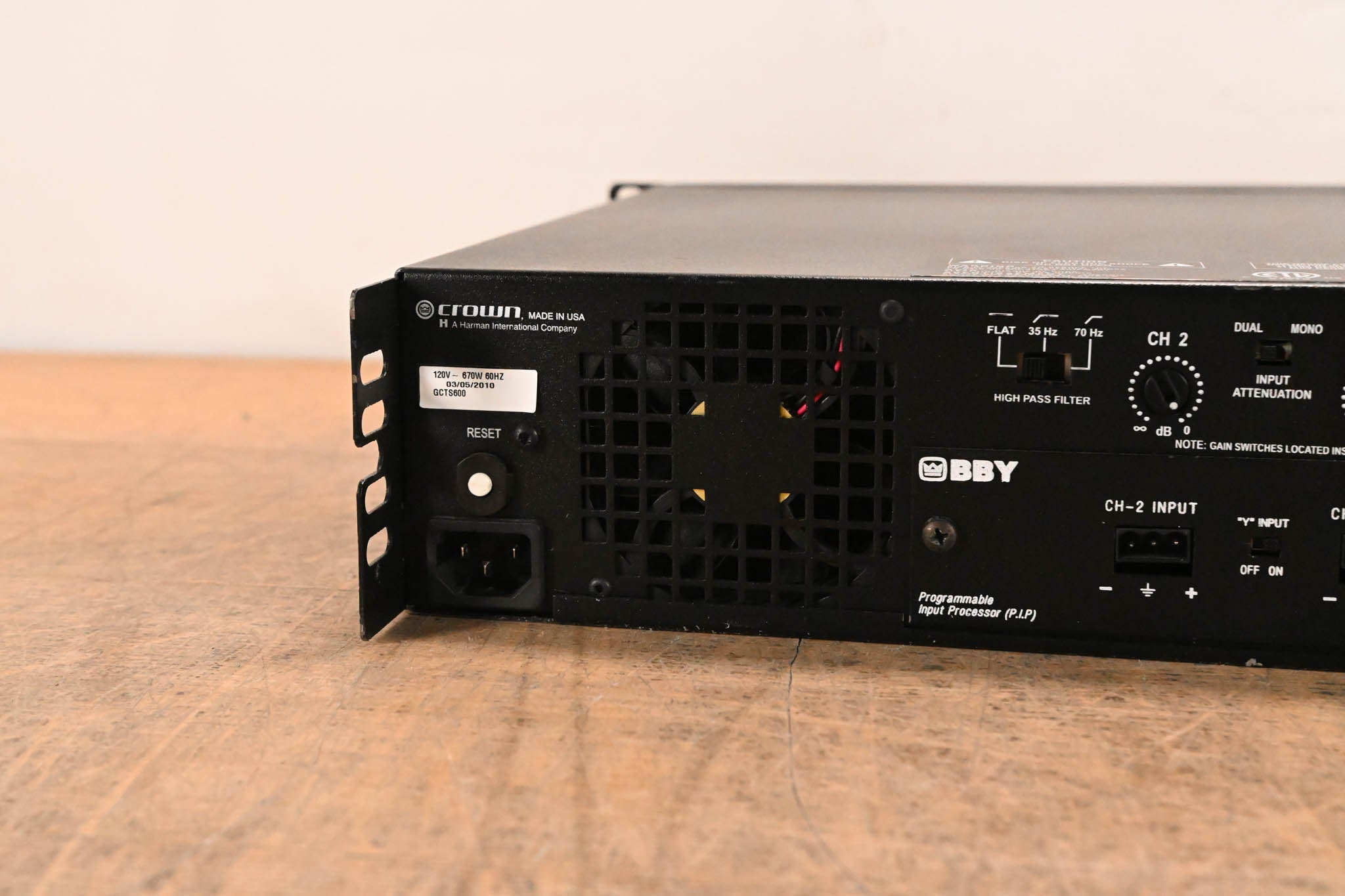 Crown CTs 600 Two-Channel 300W Power Amplifier