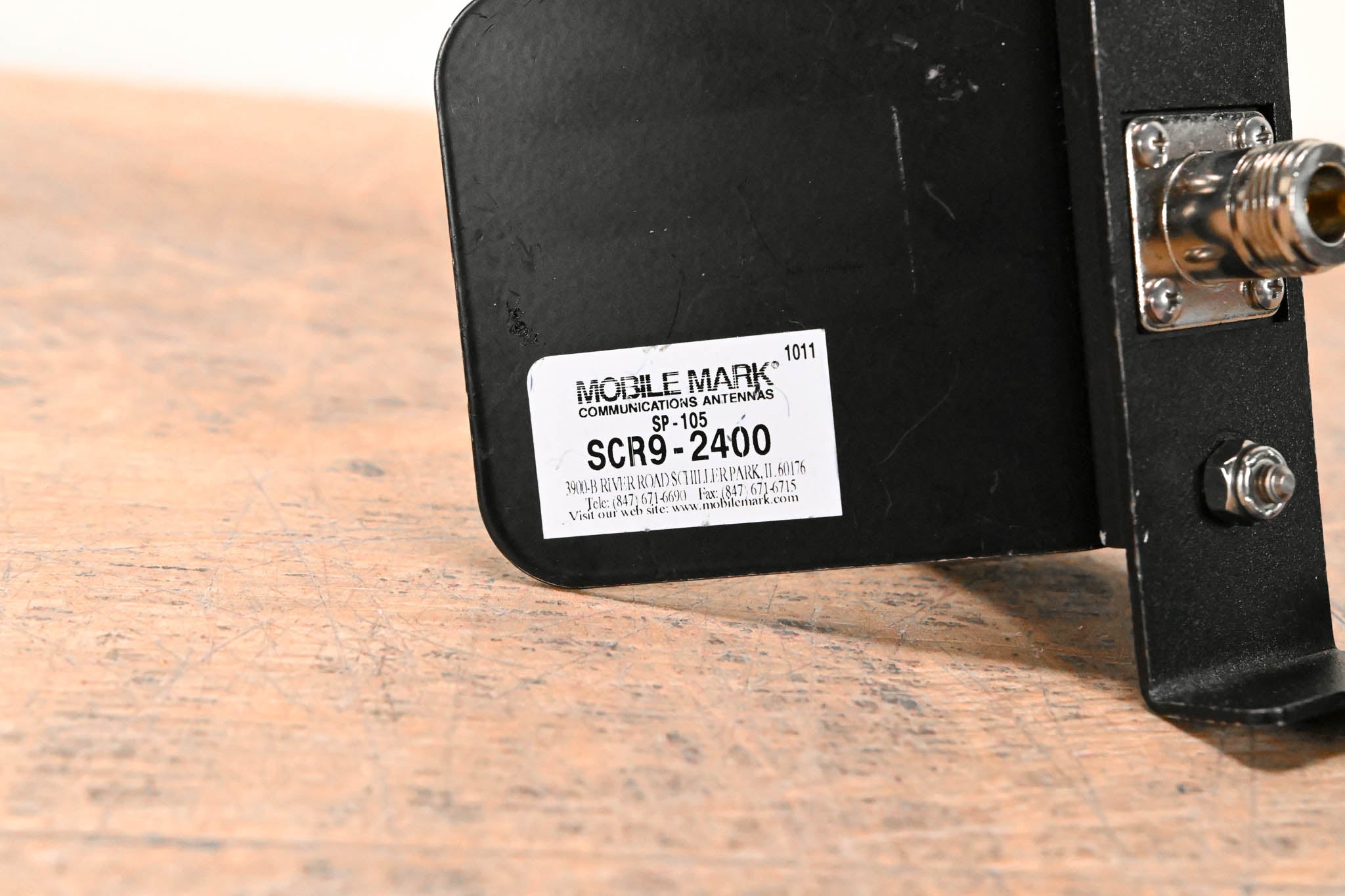 Mobile Mark SRC9-2400 Corner Reflector Antenna