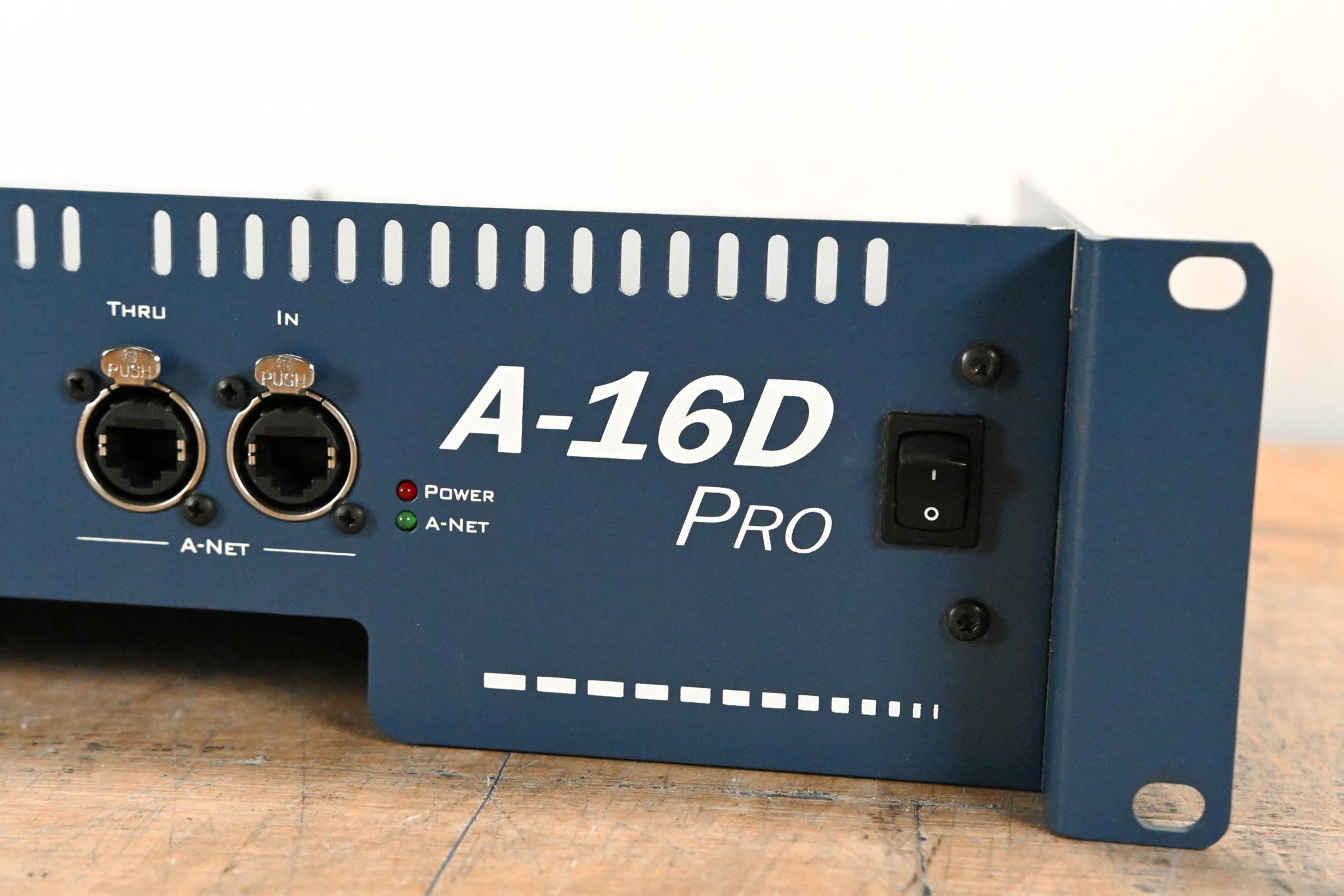 Aviom A-16D Pro A-Net Distributor