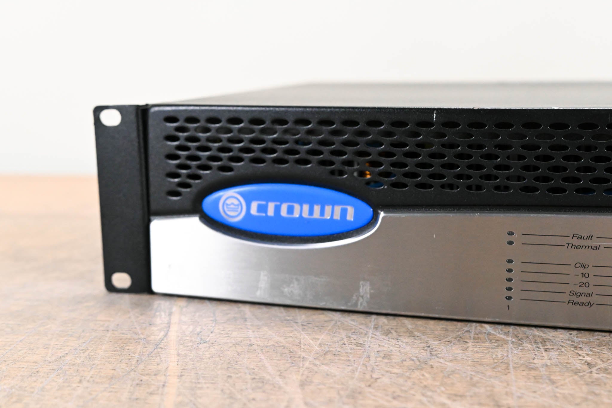 Crown CTs 600 2-Channel Power Amplifier