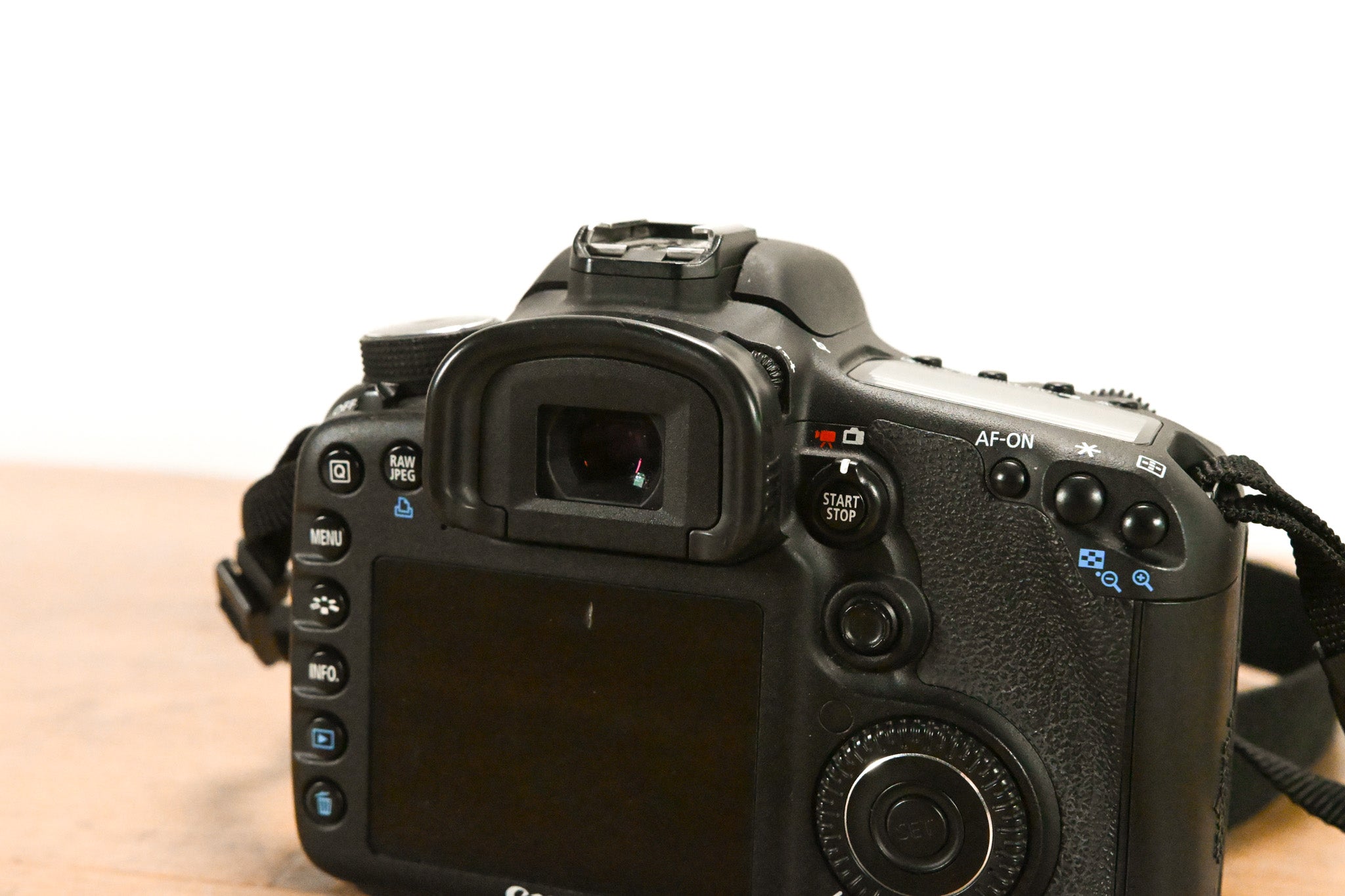 Canon EOS 7D DSLR Camera Body