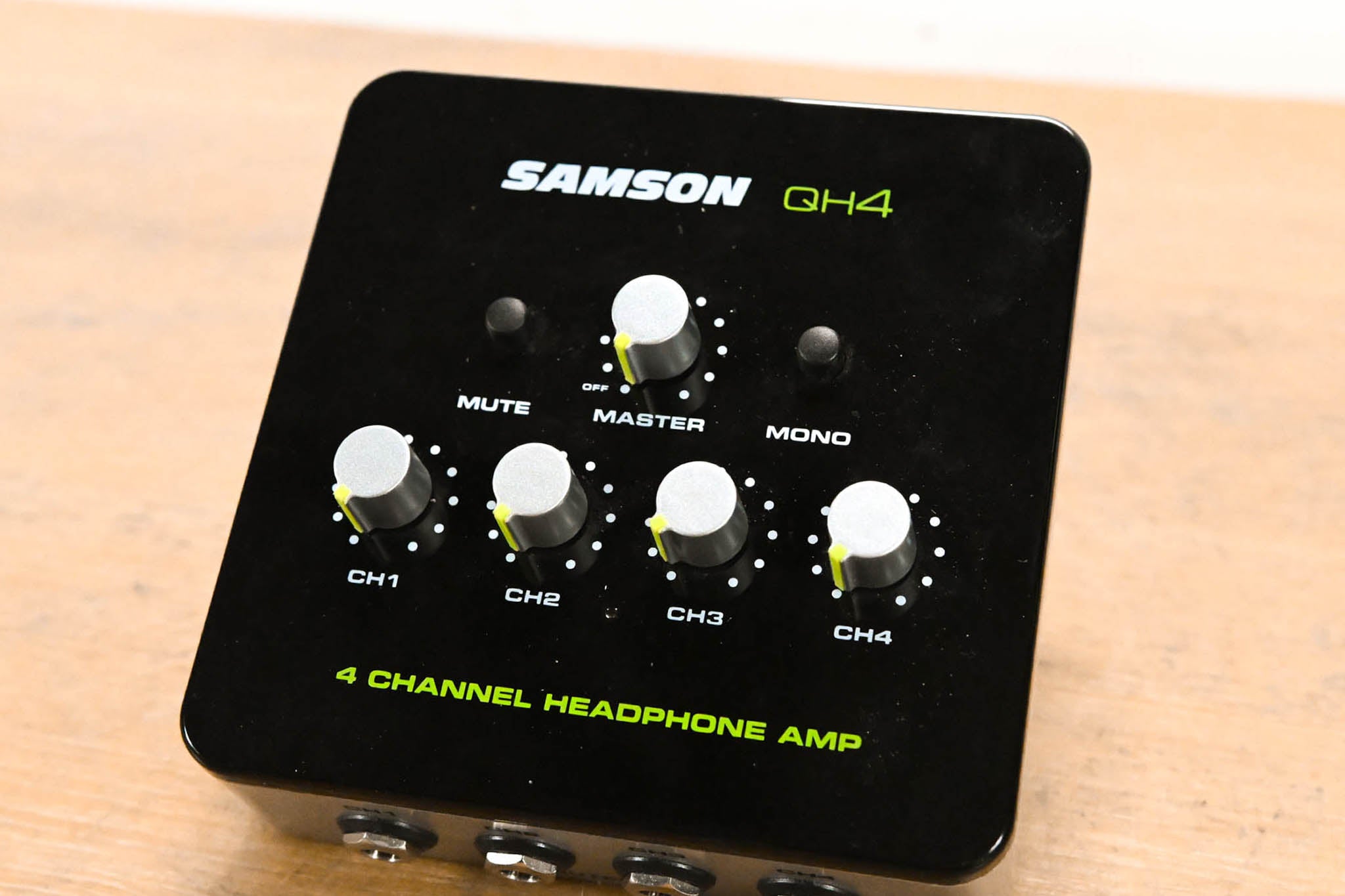 Samson QH4 4-Channel Headphone Amplifier