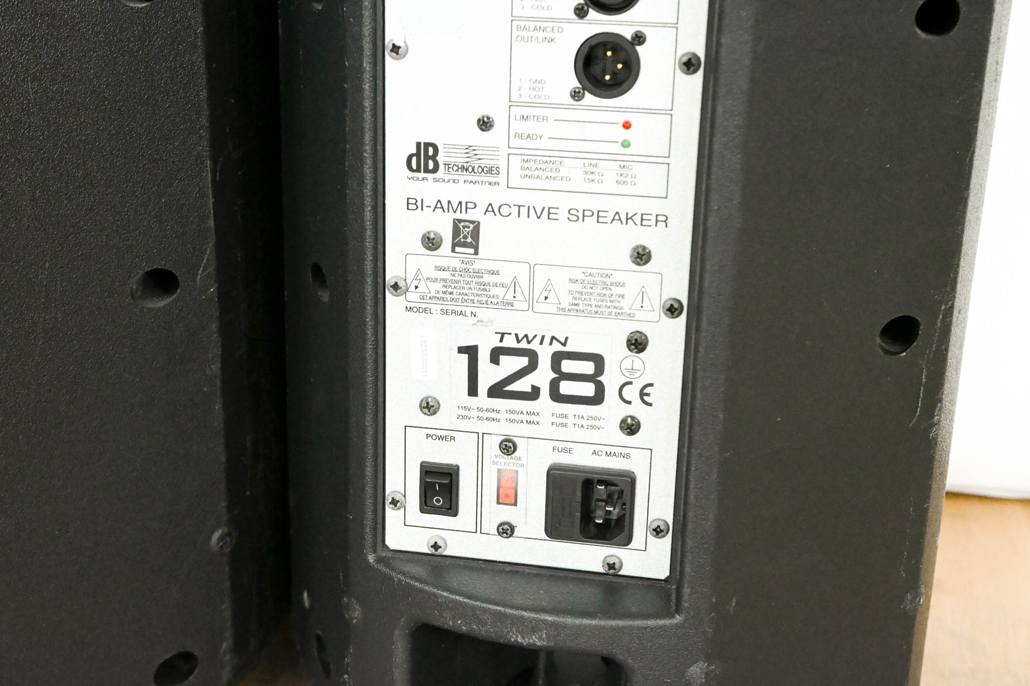 dBTechnologies Twin 128 Active 2-Way Stage Monitor (PAIR)