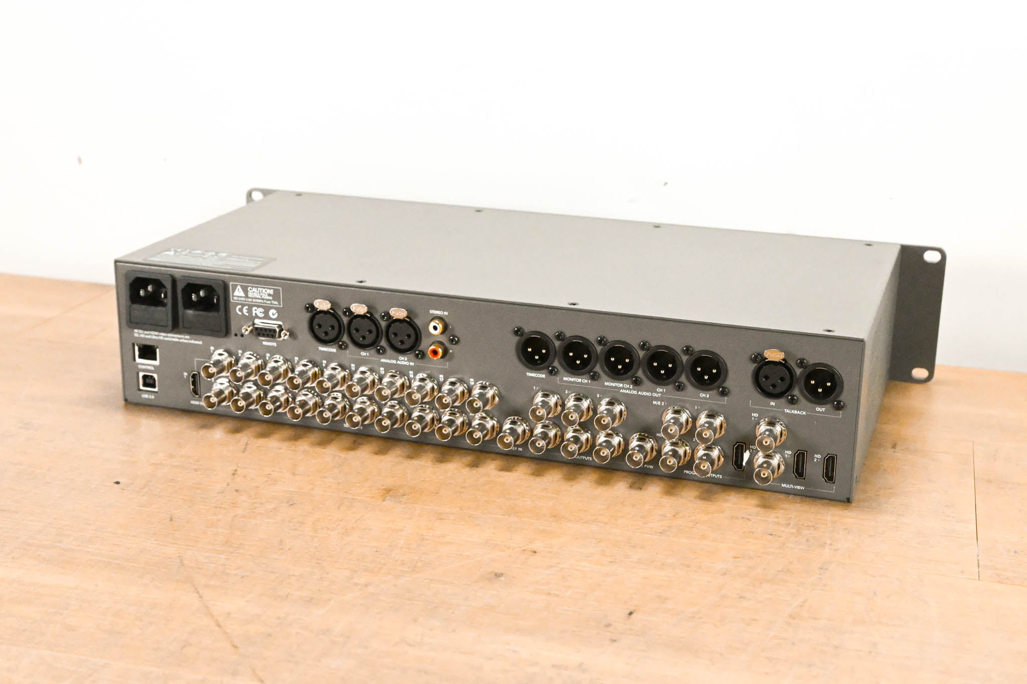 Blackmagic Design ATEM 2 M/E Production Studio 4K