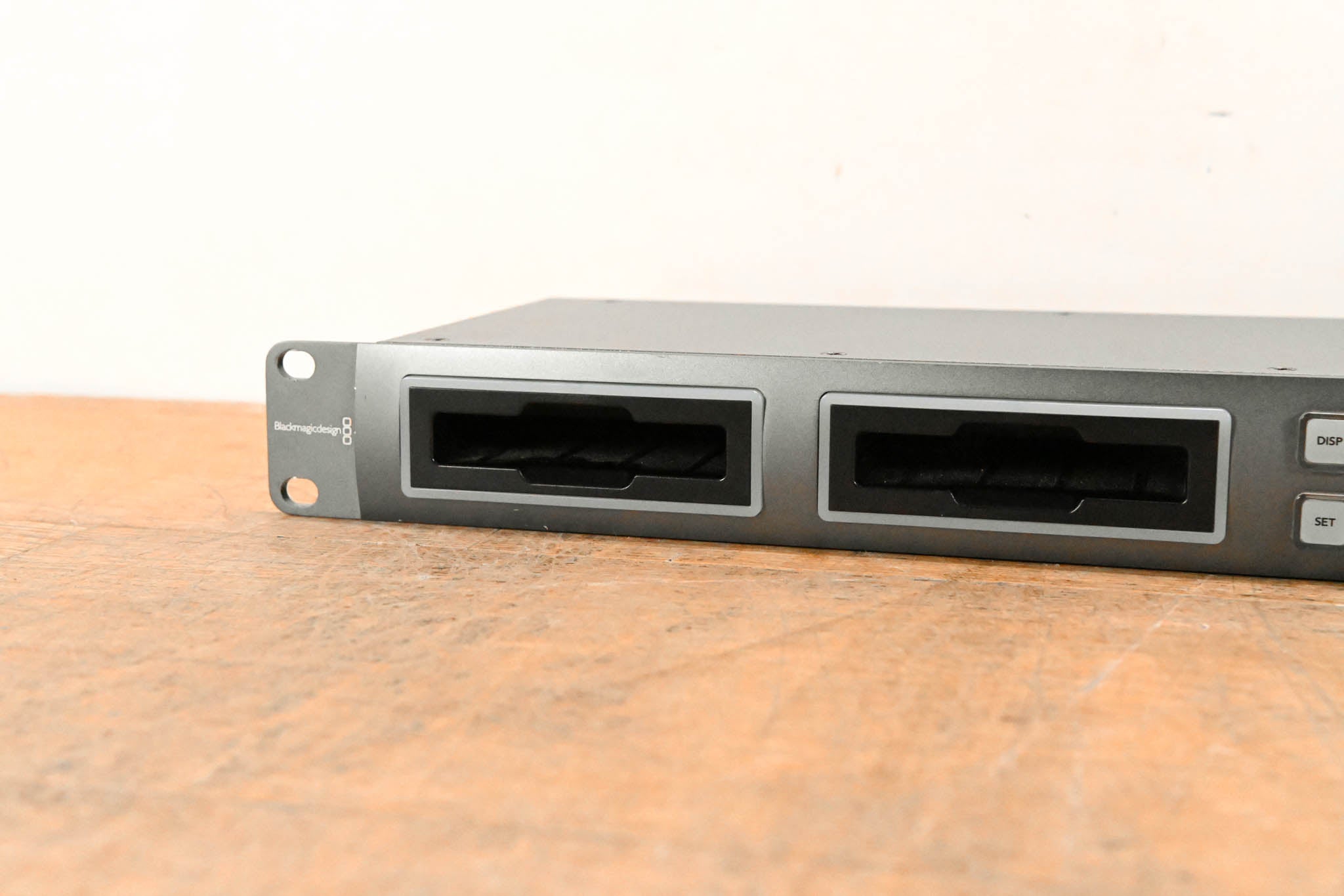 Blackmagic Design HyperDeck Studio 2