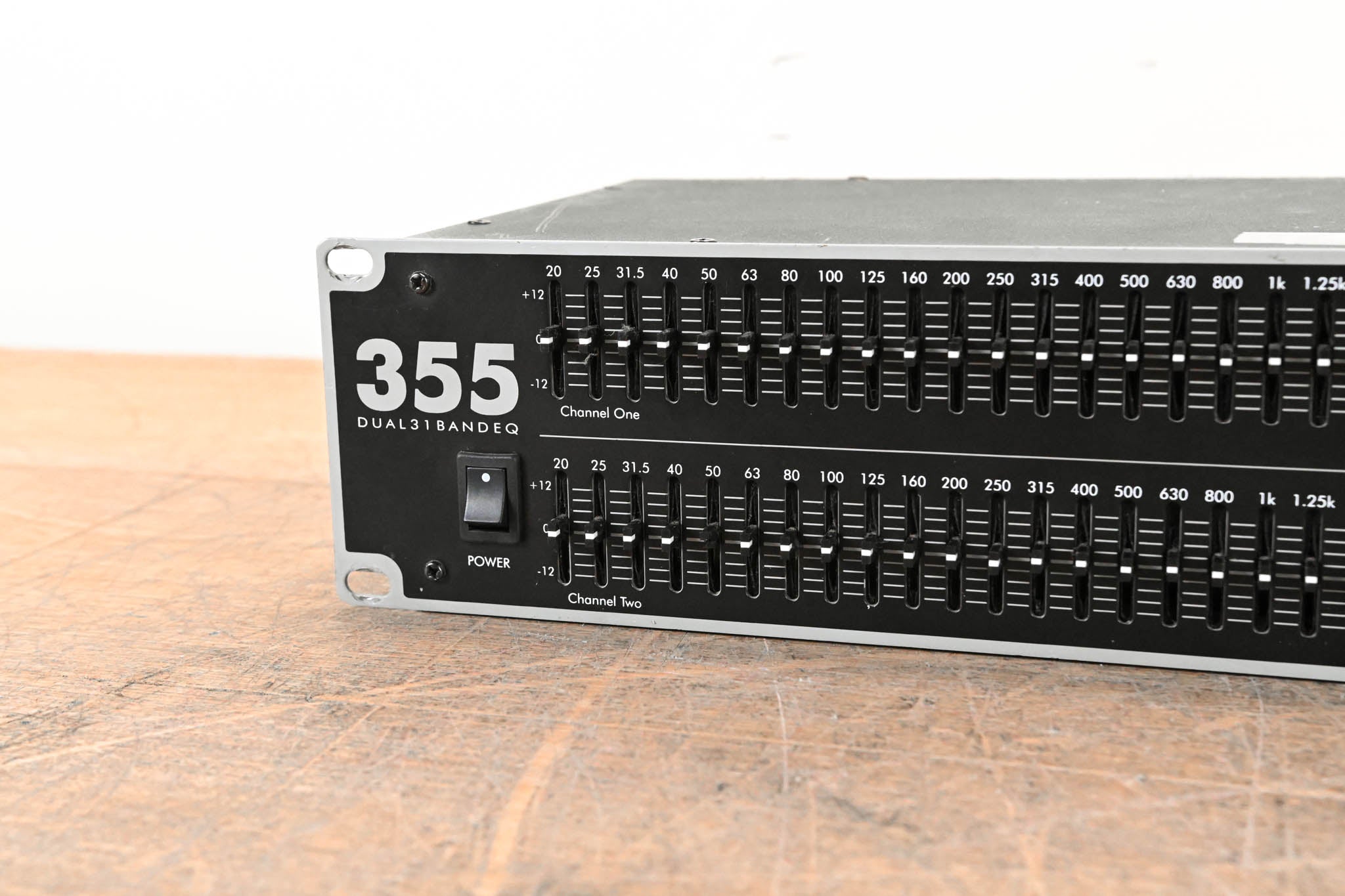 ART 355 Dual-Channel 31-Band Graphic Equalizer