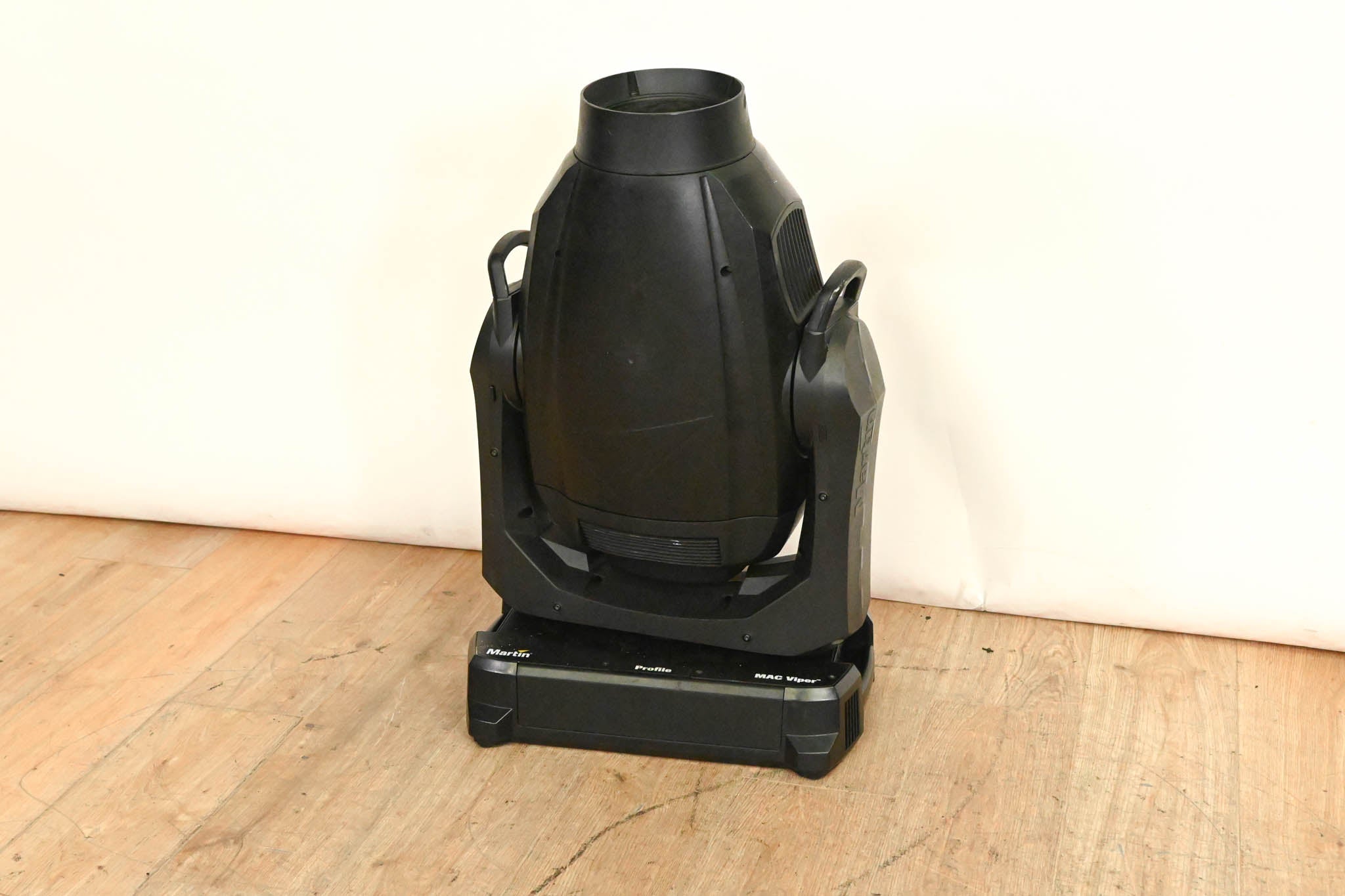 Martin MAC Viper Profile High Output Discharge-Based Moving Light