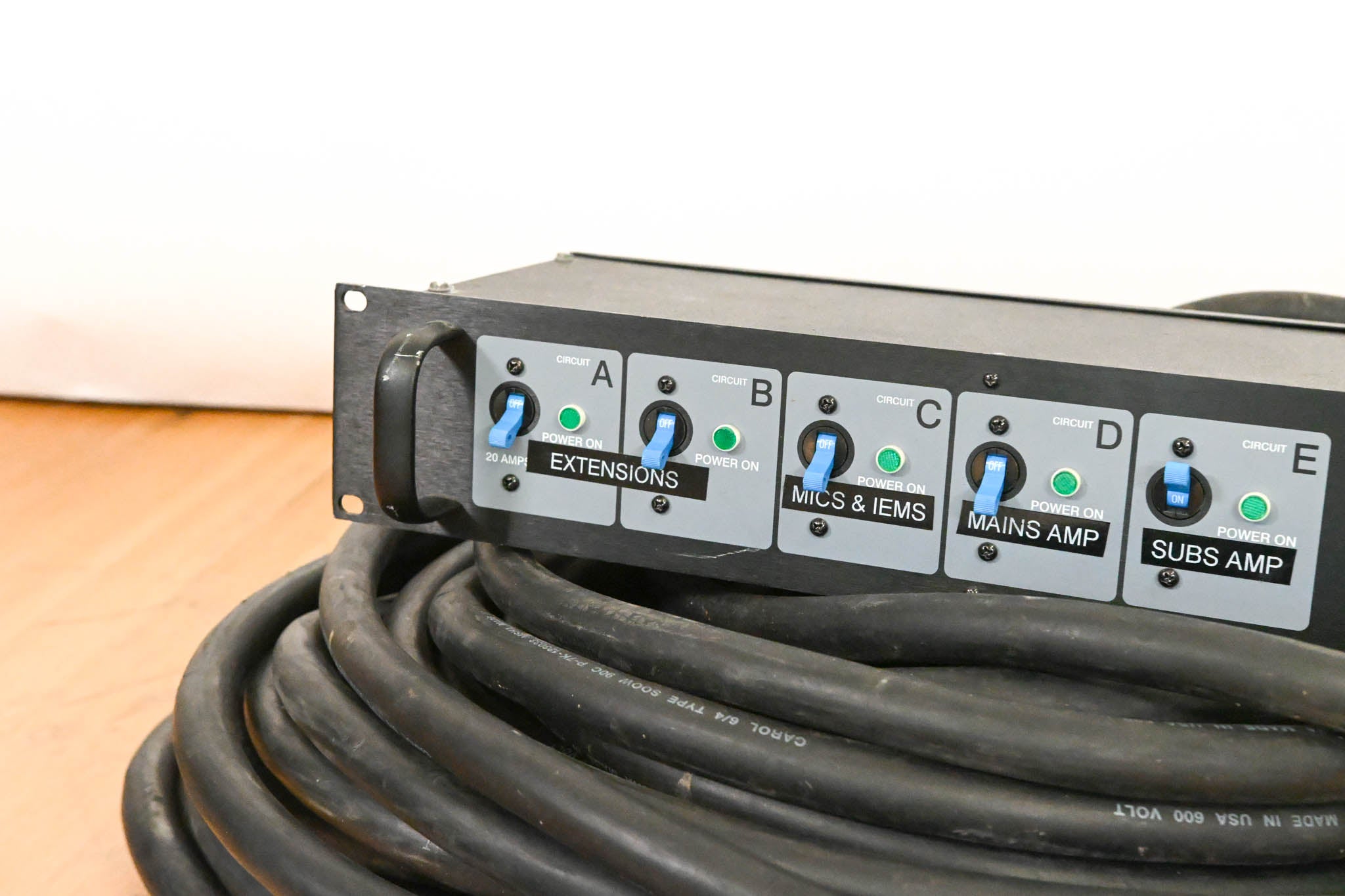 Furman ACD-100 AC Power Distribution Rack