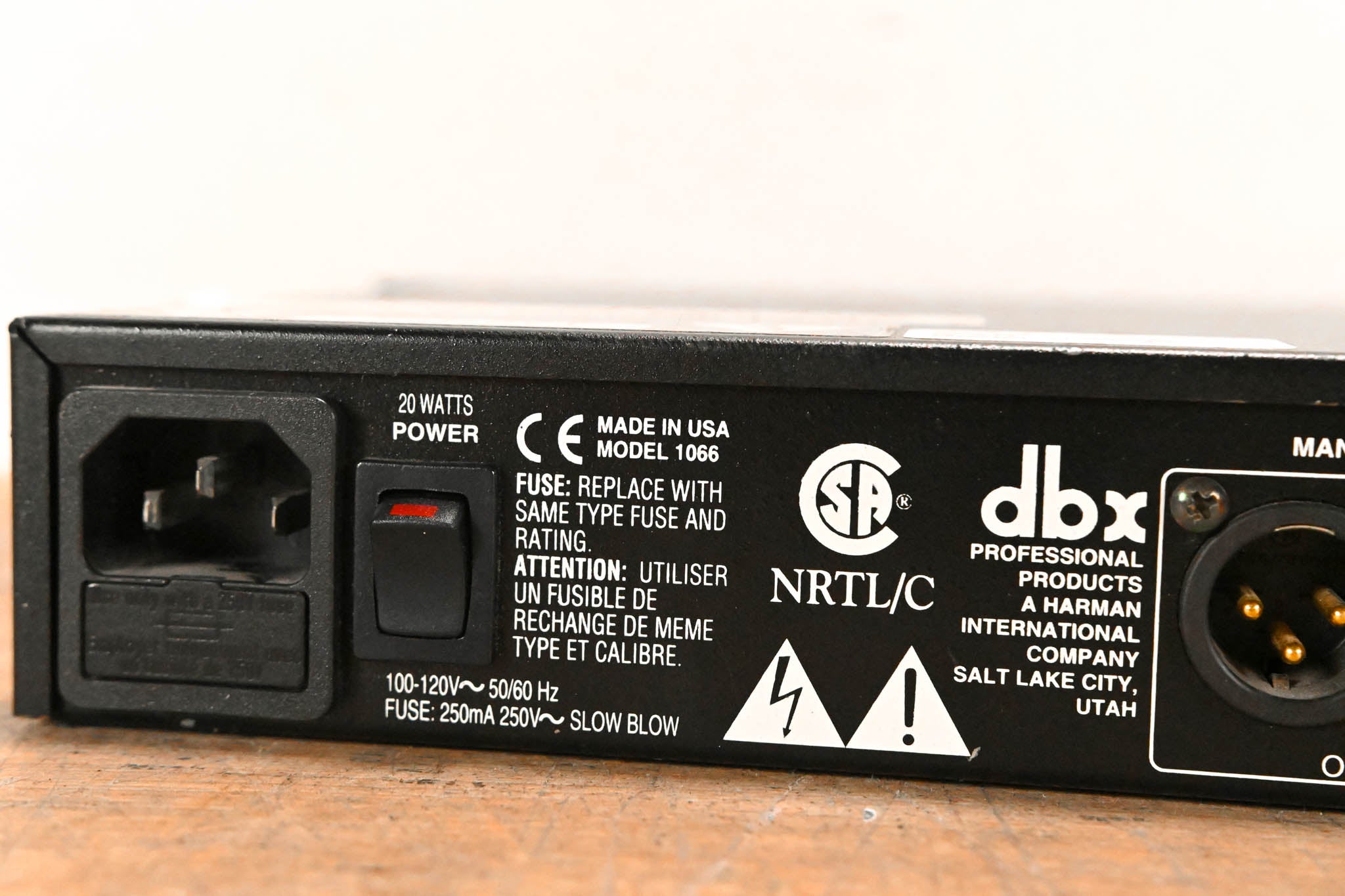 dbx 1066 2-Channel Compressor/Limiter/Gate